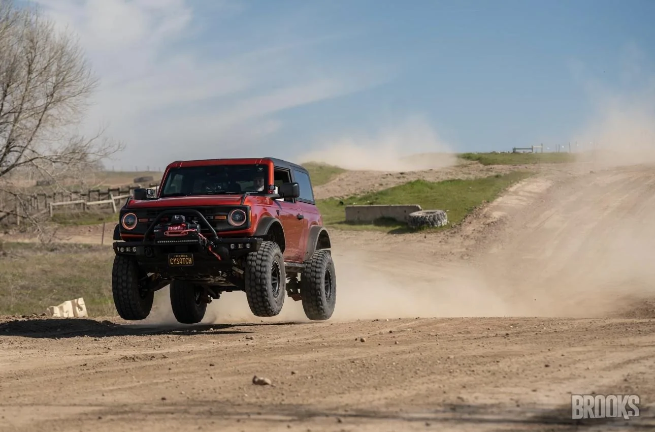 Ford Bronco HOT PEPPER RED Bronco Club DC9F0635-9E67-4646-B656-F2F08FC23454
