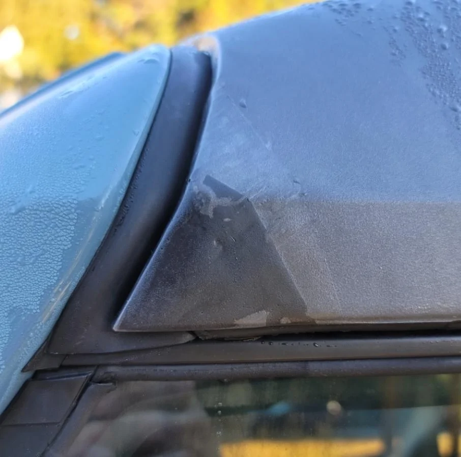 Ford Bronco I cracked my hard top panel *HELP* SmartSelect_20230218_203109_Gallery