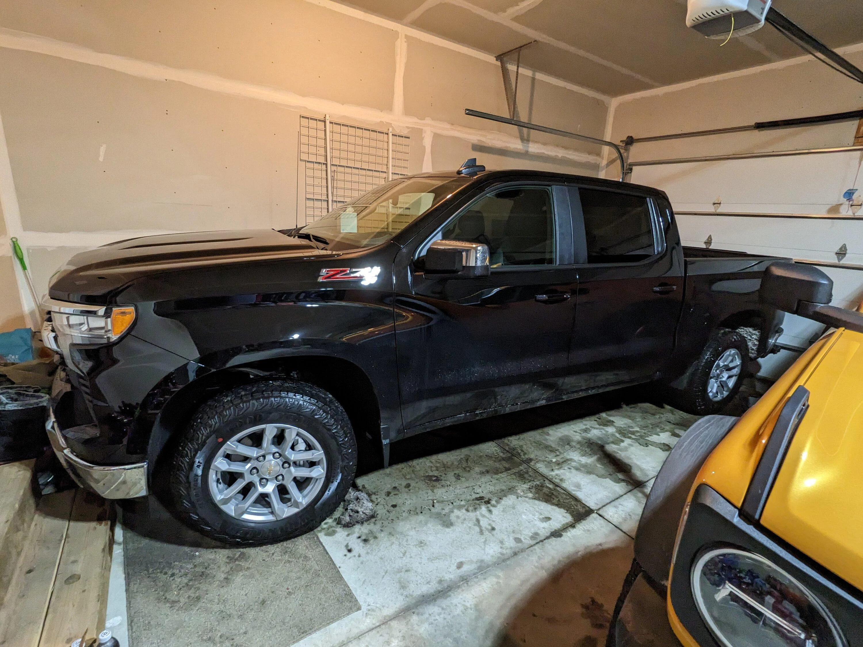 Ford Bronco Post your Bronco's garage mates! PXL_20230103_171359265