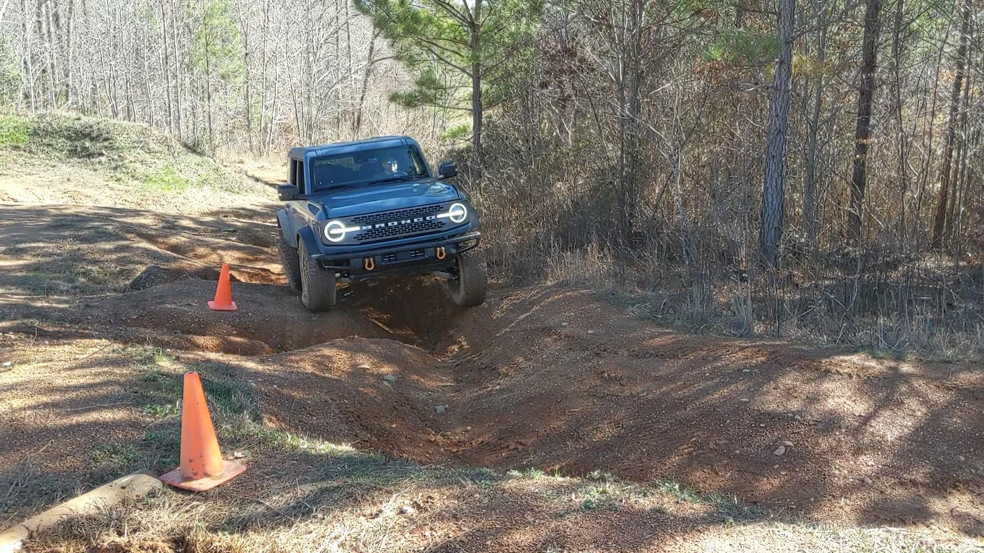 Ford Bronco What did you do TO / WITH your Bronco today? 👨🏻‍🔧🧰🚿🛠 PXL_20230218_191911558_exported_16791