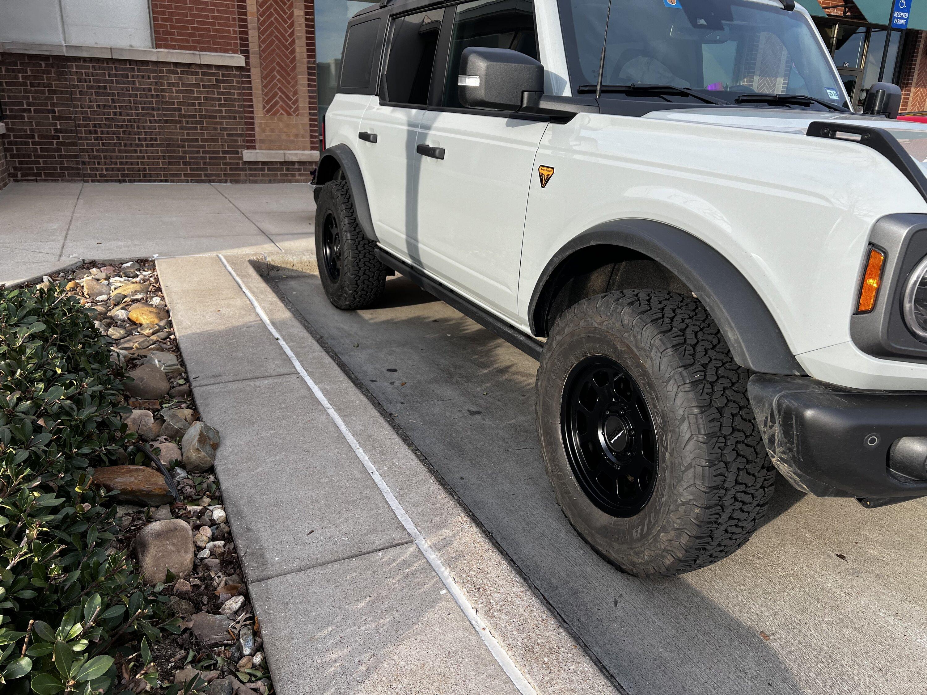 Ford Bronco Show us your installed wheel / tire upgrades here! (Pics) D2796355-D66E-4A70-BAAE-3591C68E2DE1