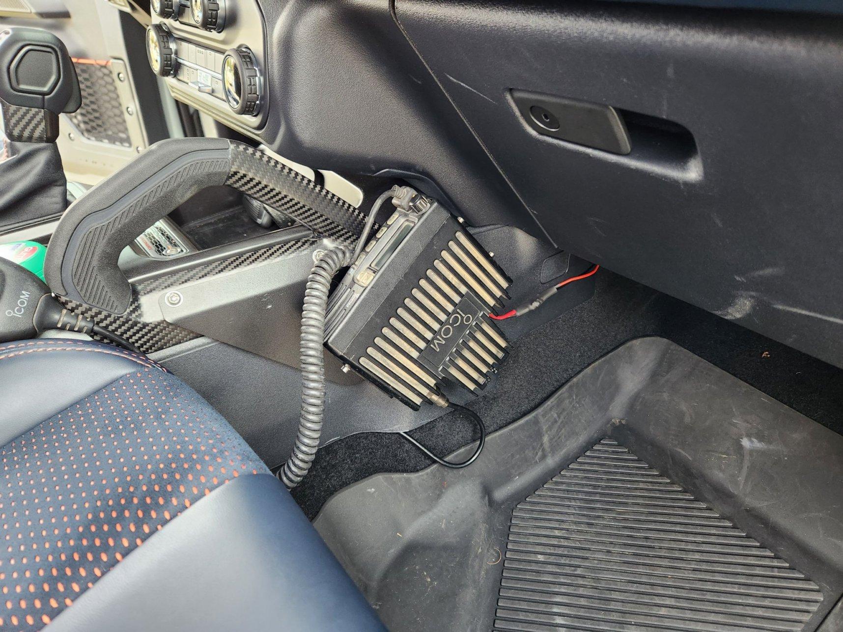 Ford Bronco Chase Radio - Icom Race Radio installation 94Z5OLJ3THKb7gvzFJLVkA