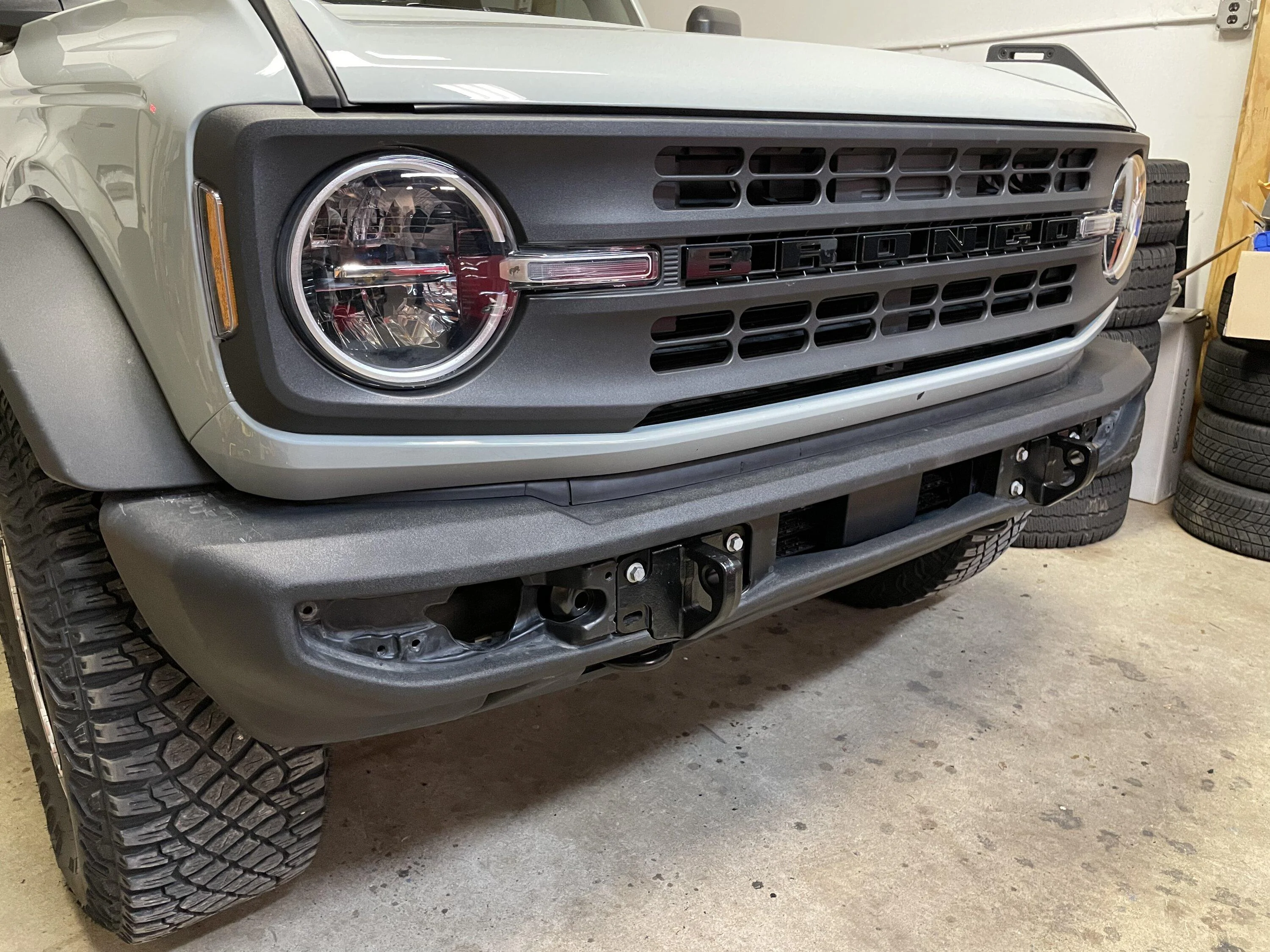 Ford Bronco Modular Bumper Tow Hooks Mounted with Plastic Bumper 0EBC314D-5E67-4008-96C5-E327870BC231