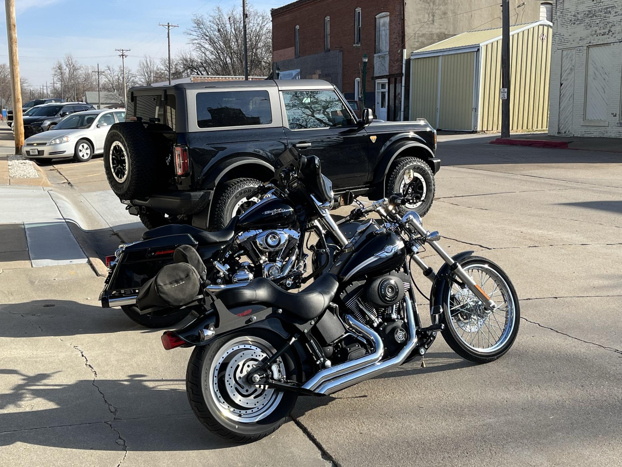 Ford Bronco Anyone Ride a Motorcycle? A42AFDD7-6B58-4F9D-834F-78532C94146F