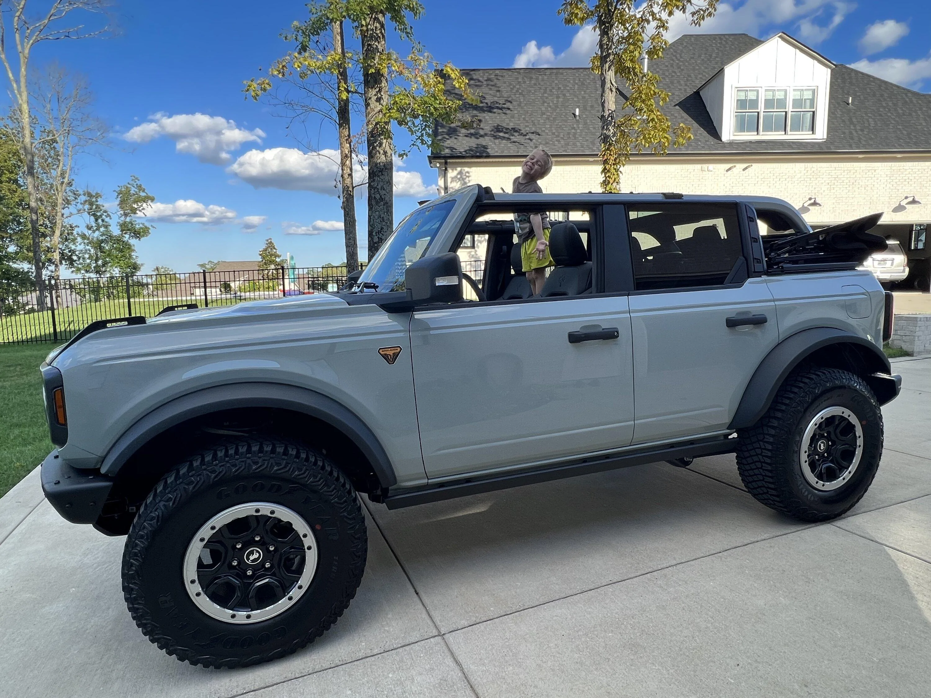 Ford Bronco Then Versus Now! Transformation Time! FF4C440D-7288-4122-BF93-1B2203CEA86E