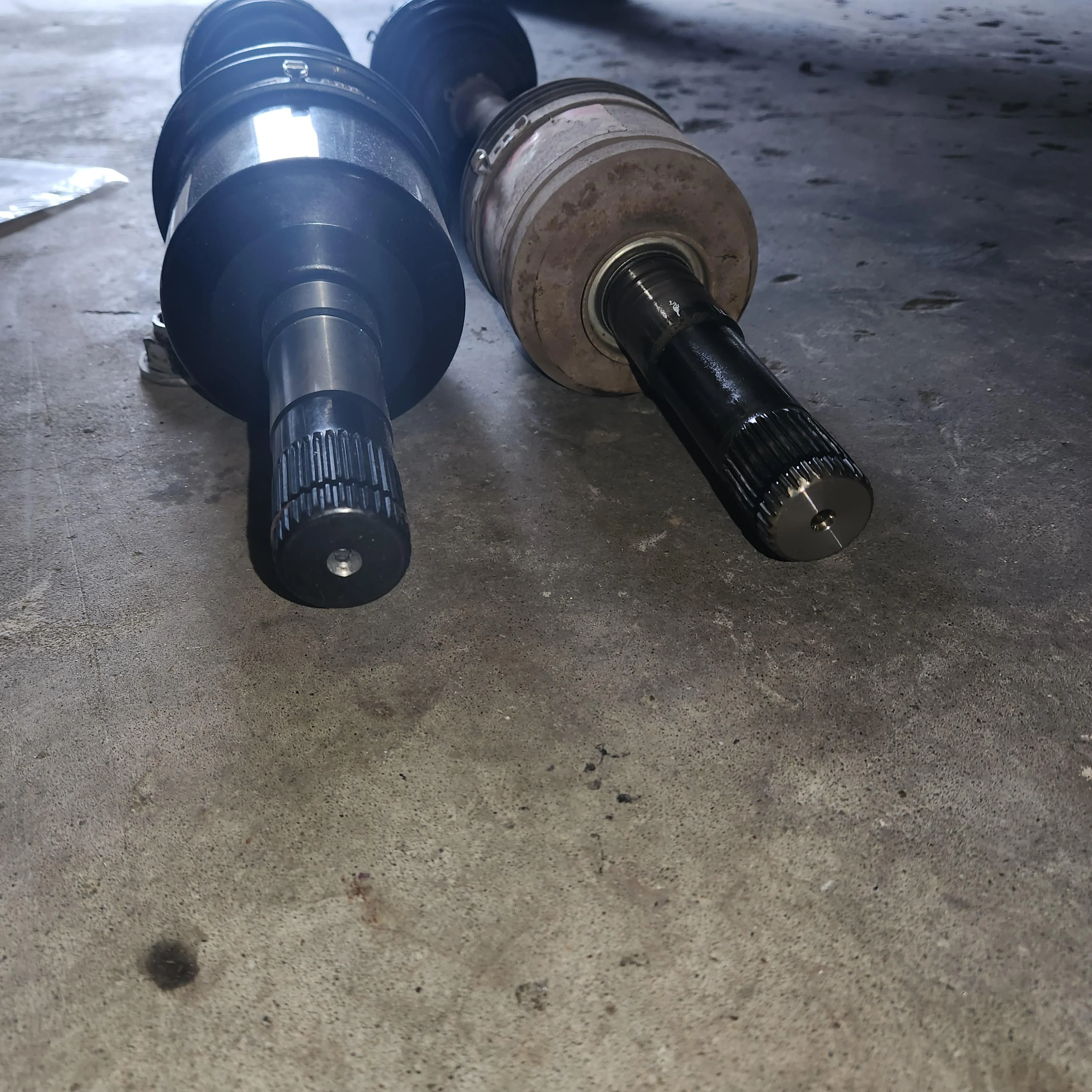 Ford Bronco Installed 5.38s and Spicer Ultimate  44 FDU  and Extreme CVs 32 spline 20230220_151110