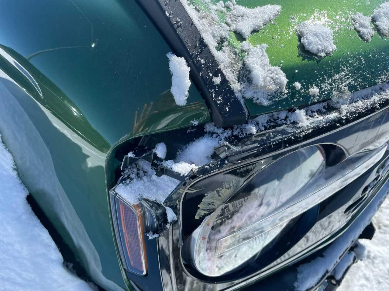 Ford Bronco Damaged In-transit GreenBroncoFender1