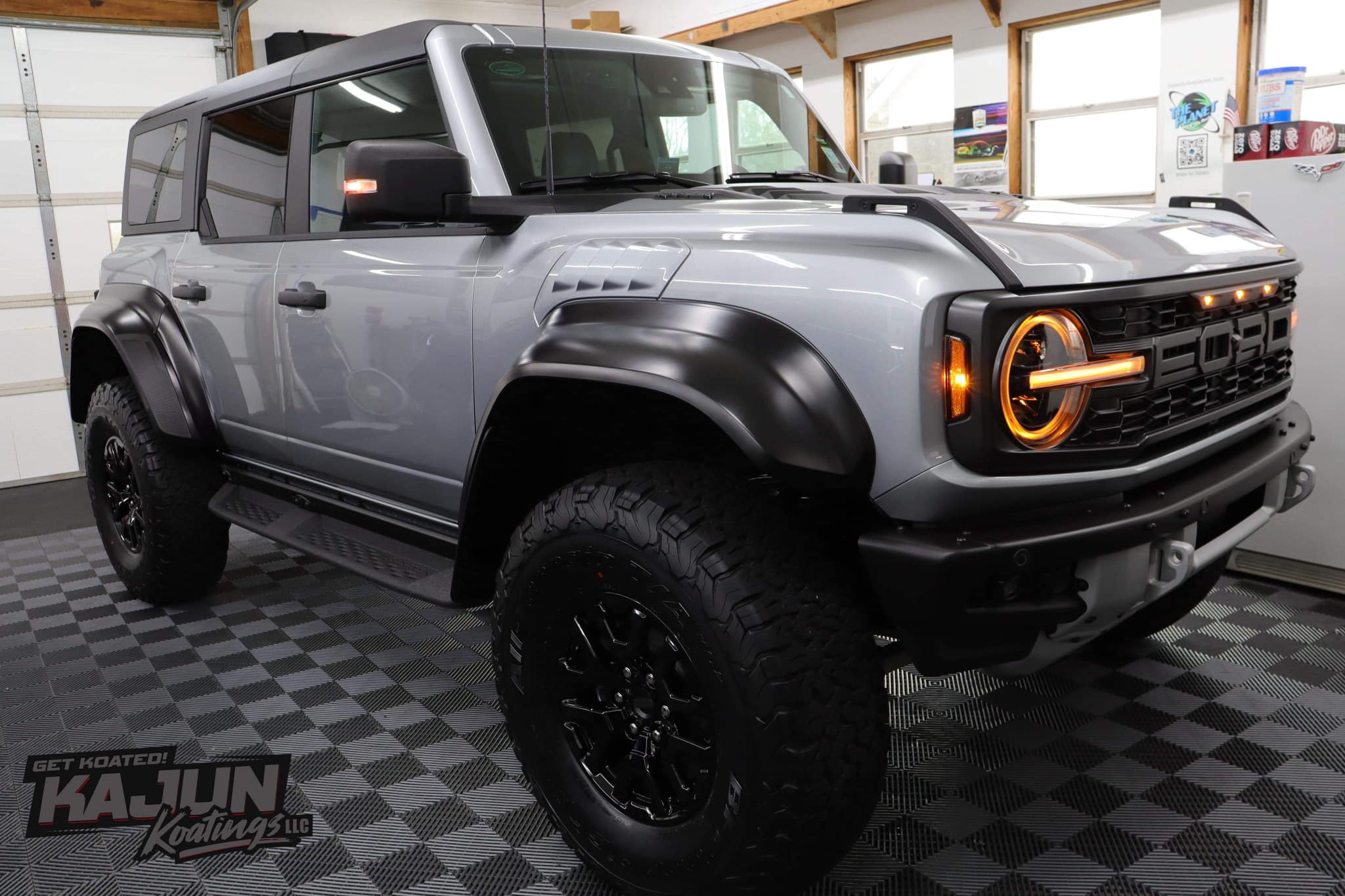 Ford Bronco ICONIC SILVER Bronco RAPTOR Photos Thread 331564835_3289520181302761_3418112665450865325_n