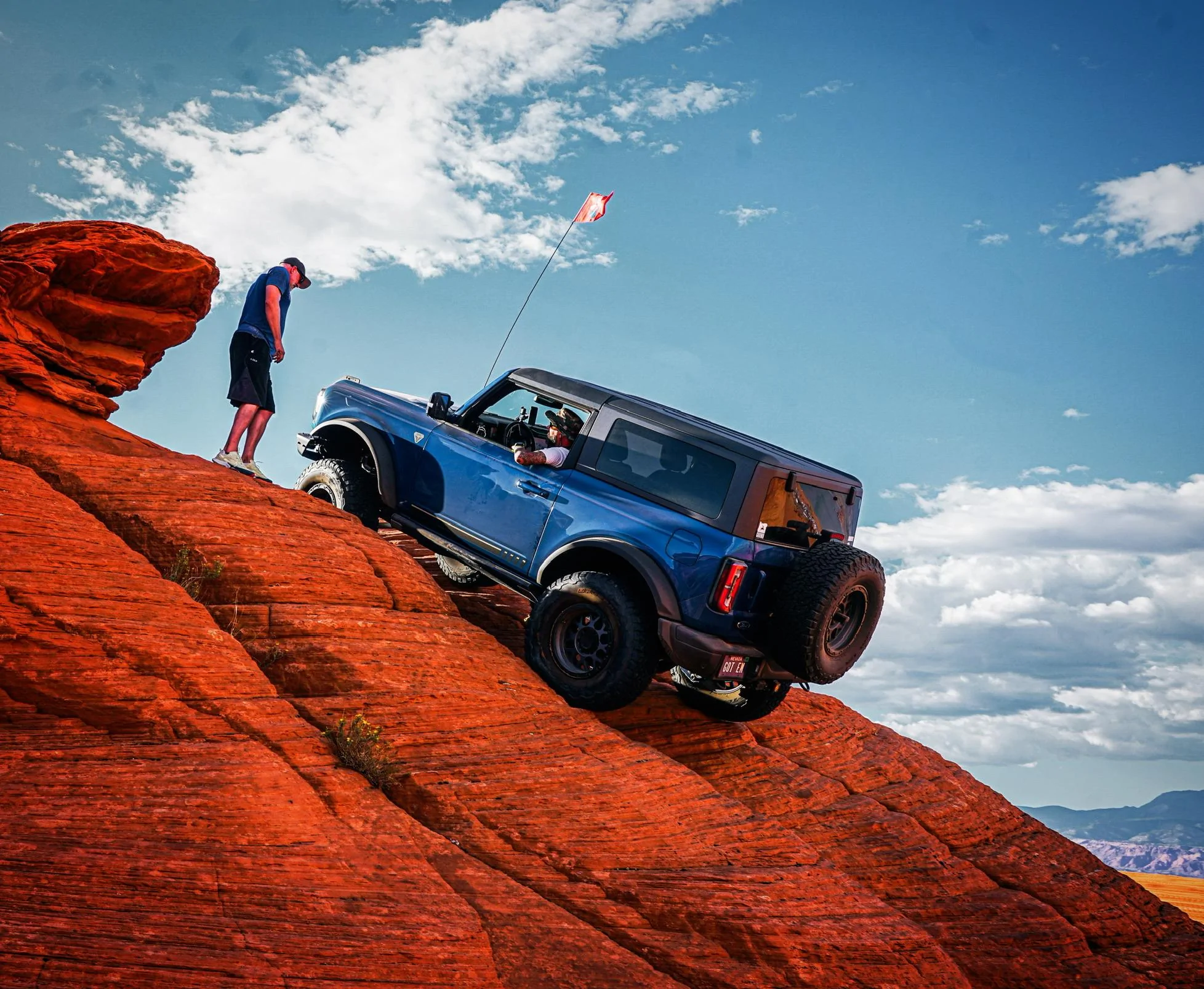Ford Bronco Early Morning in the Desert F840893A-BEB4-4887-B4A3-CB35FA26D2AC