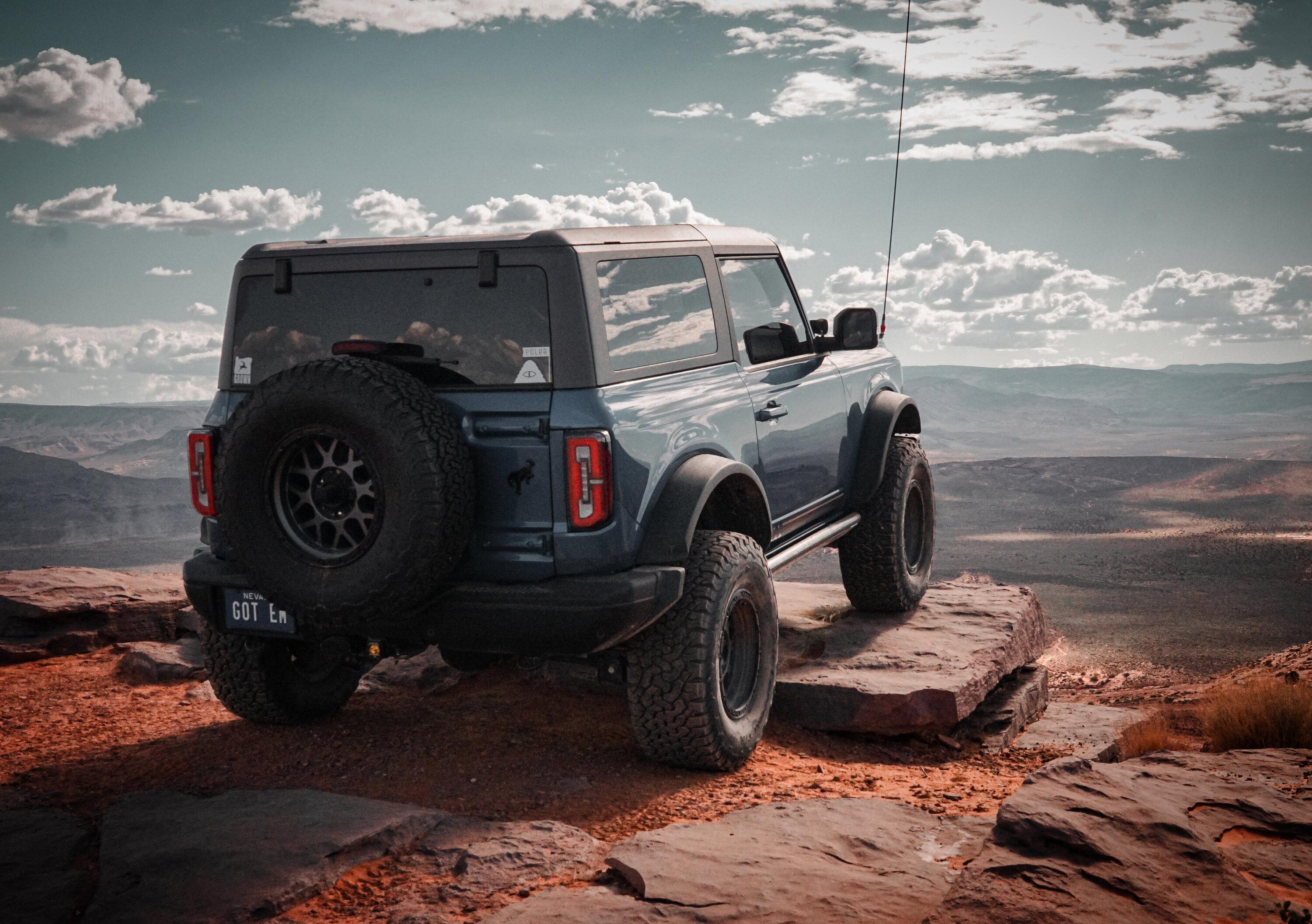 Ford Bronco Early Morning in the Desert C4E32A4E-9BAC-41E0-AC21-00553AABCFA3