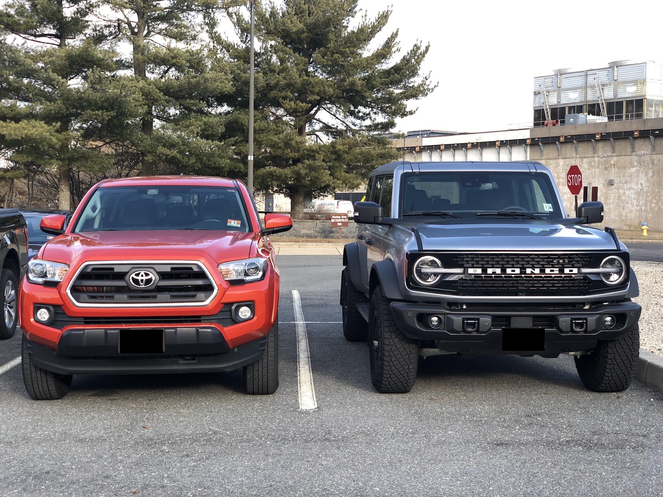 Ford Bronco Who's parked next to you? 4E08DA14-0C3A-478E-AFA3-B64A2EDB3A47