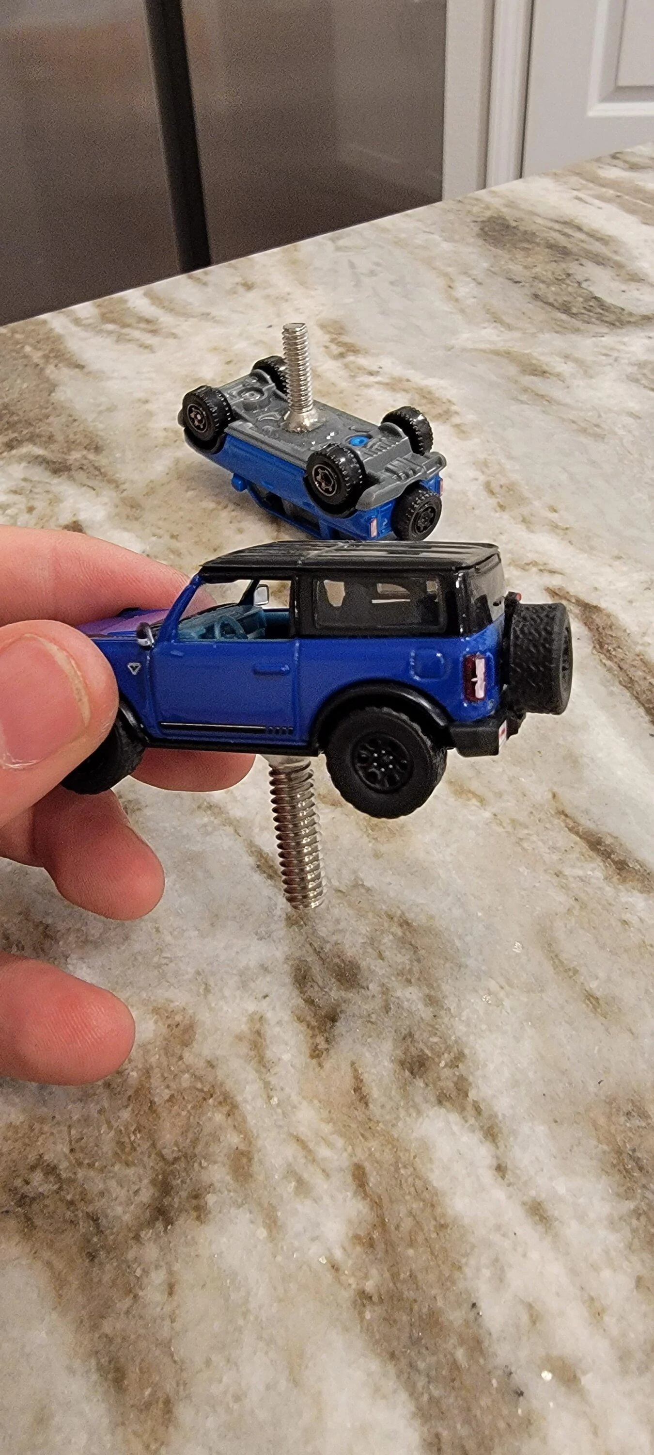 Ford Bronco 1/64th Bronco mount idea 20230222_192957