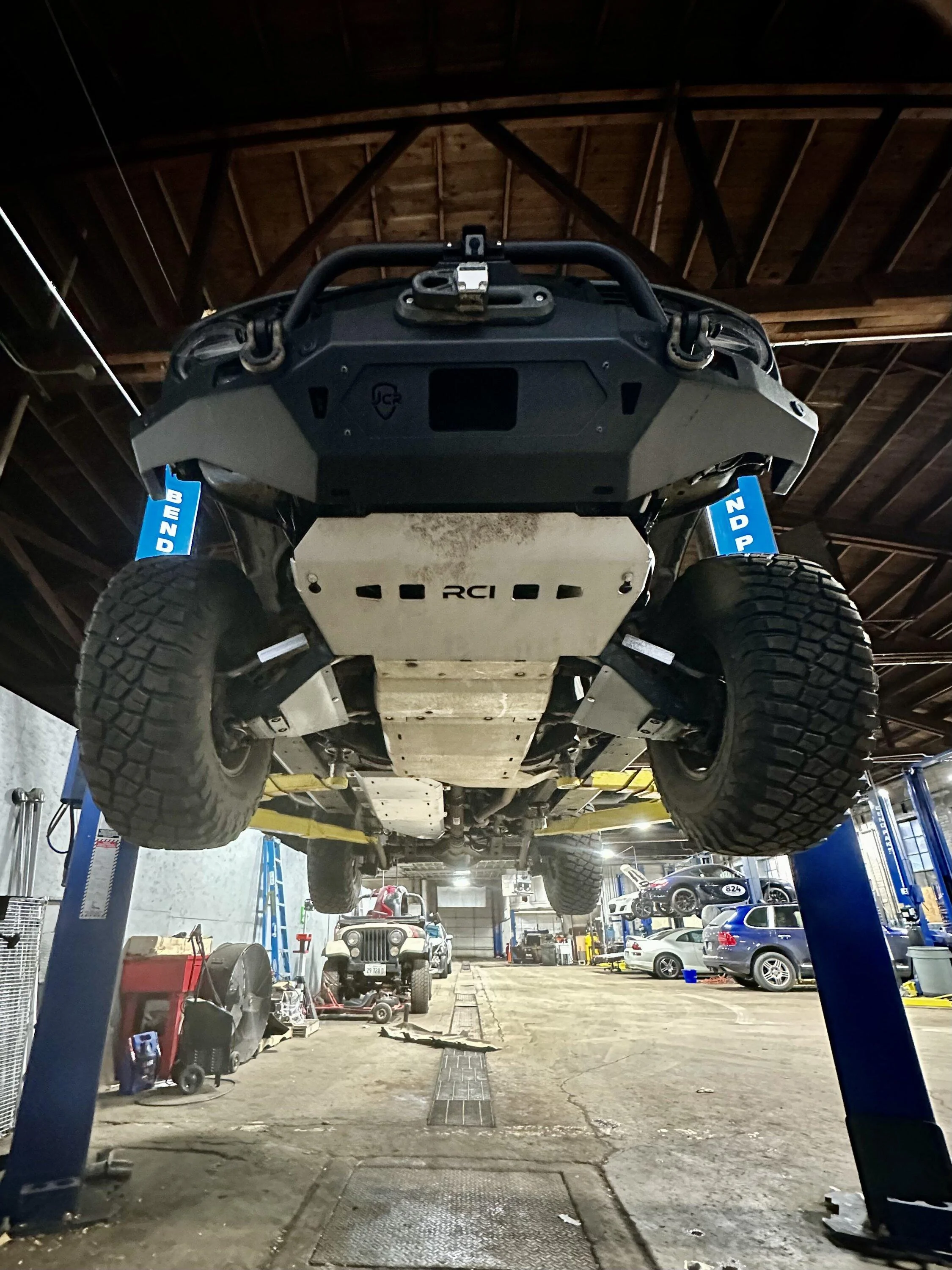 Ford Bronco RCI Cross Member Skids installed :) IMG_1828