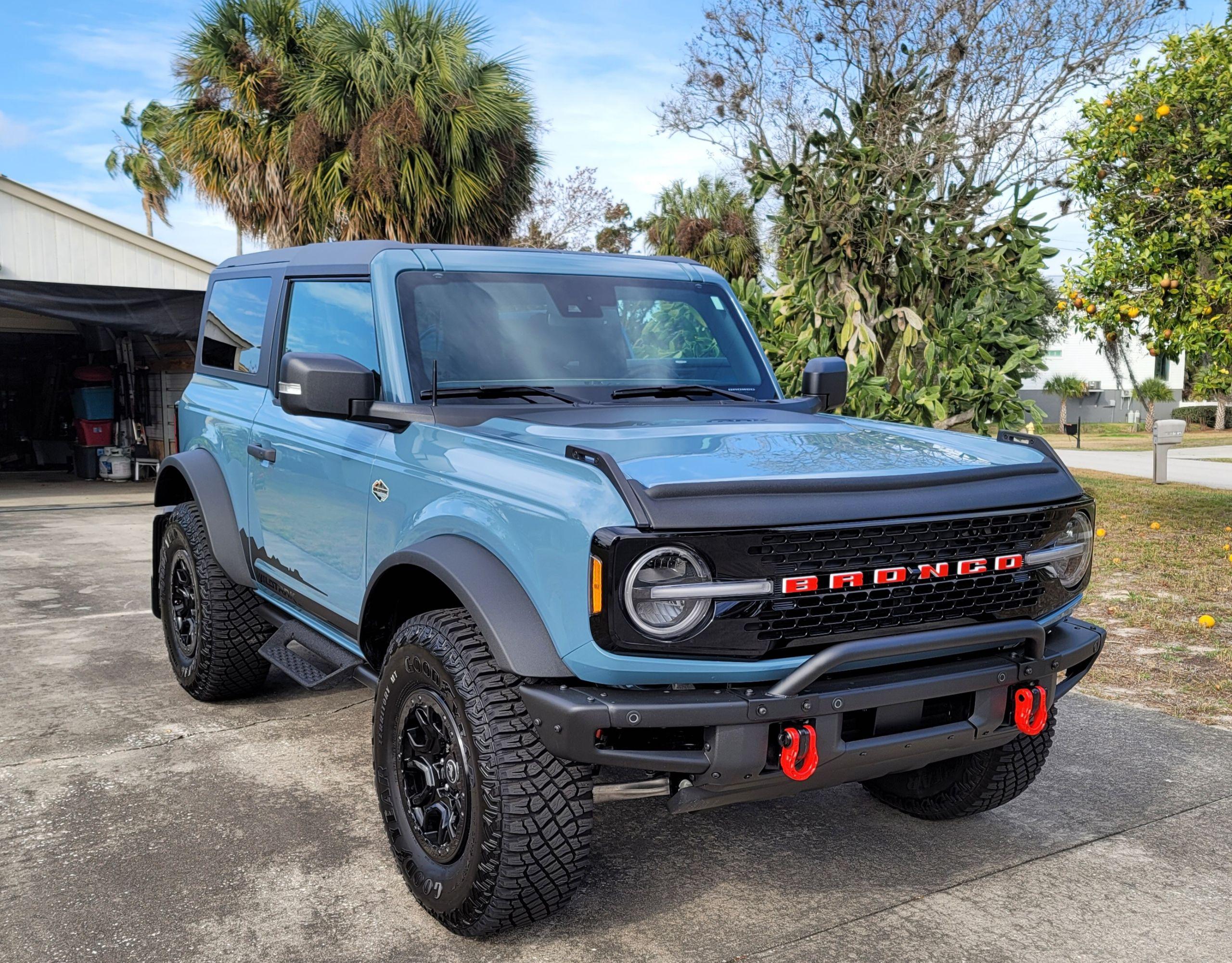Ford Bronco Post your Bronco's garage mates! Resized_20230125_103659