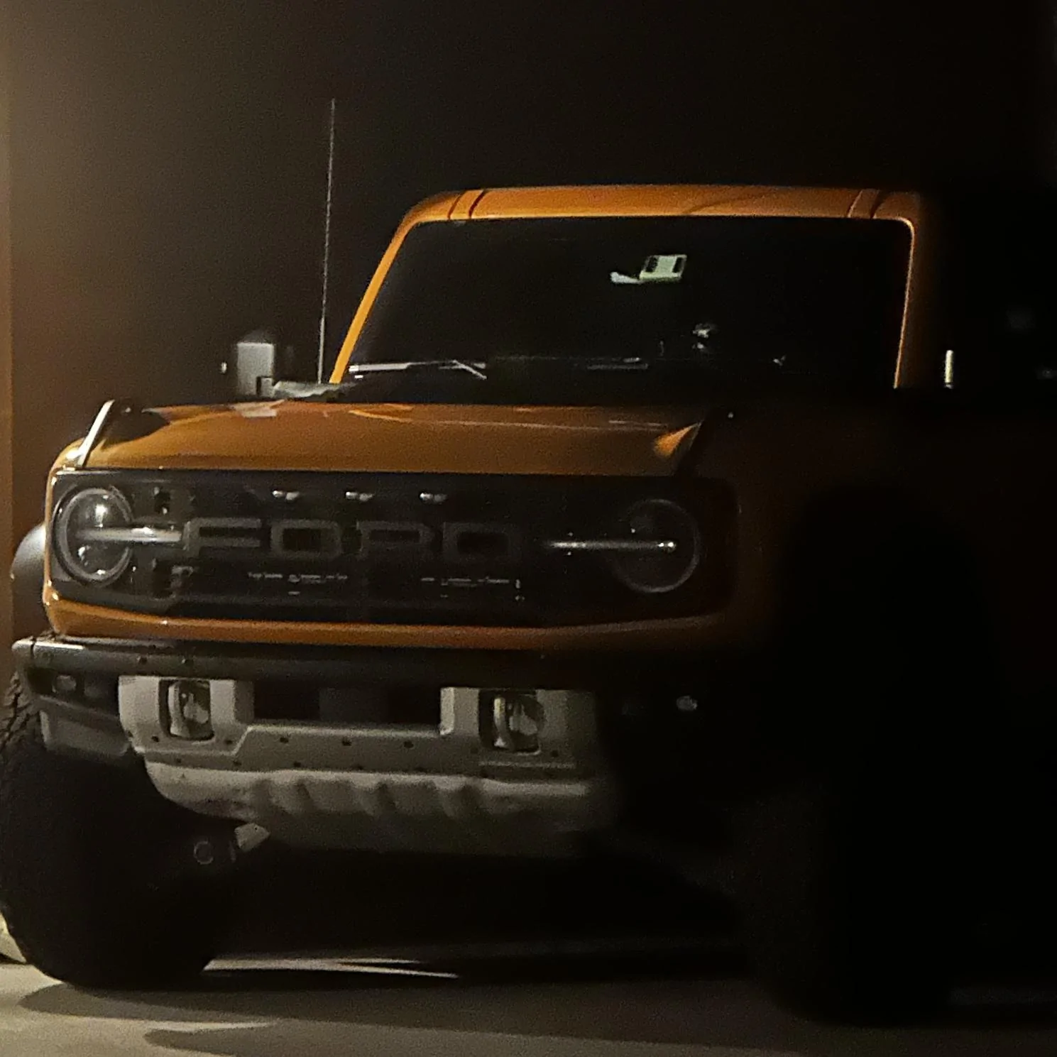 Ford Bronco CYBER ORANGE Bronco RAPTOR Photos Thread 9BD8E3C8-1F6B-48C1-96C0-F9B88D18DAC1