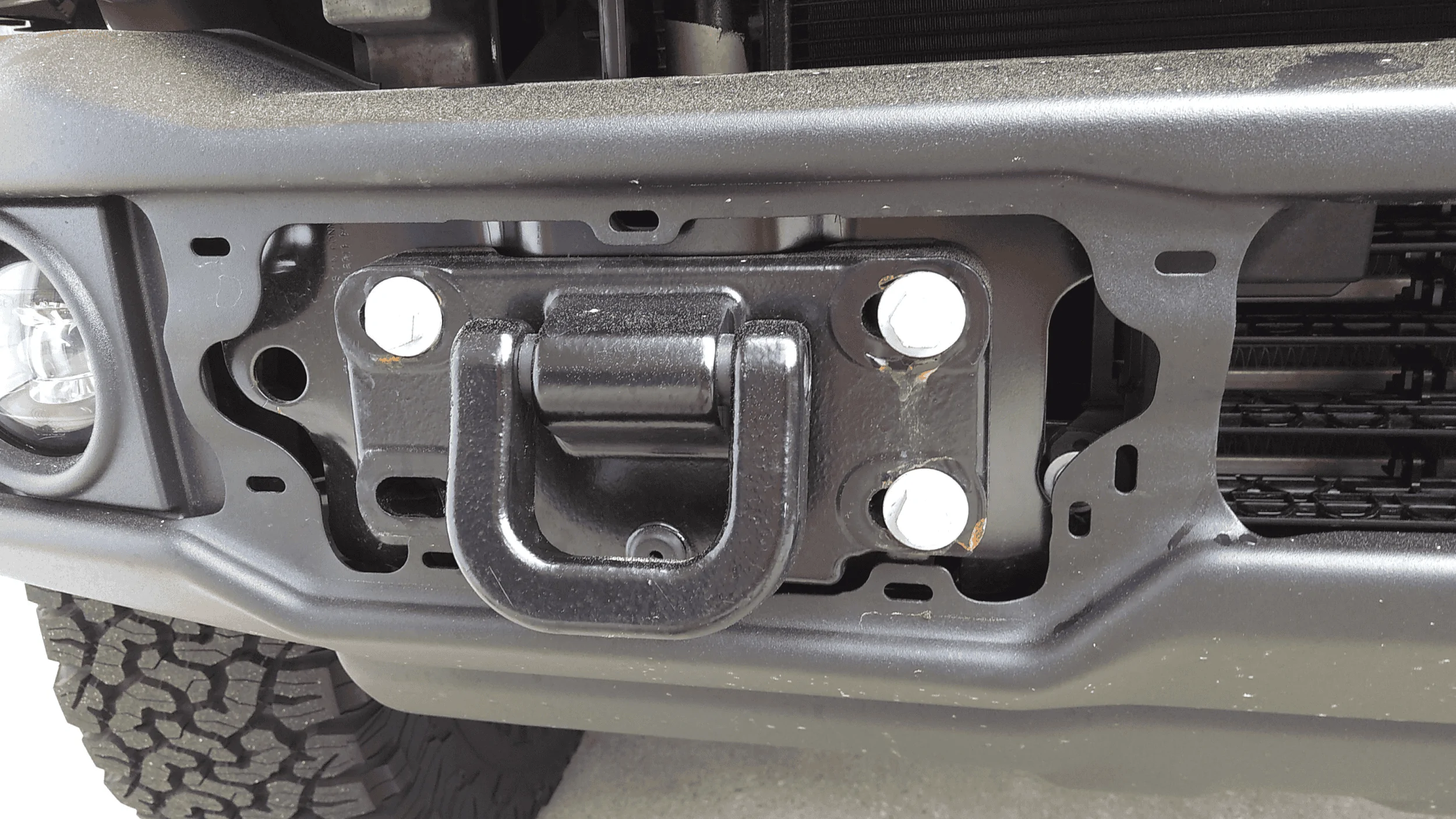 Ford Bronco Black Diamond front bumper crooked passenger