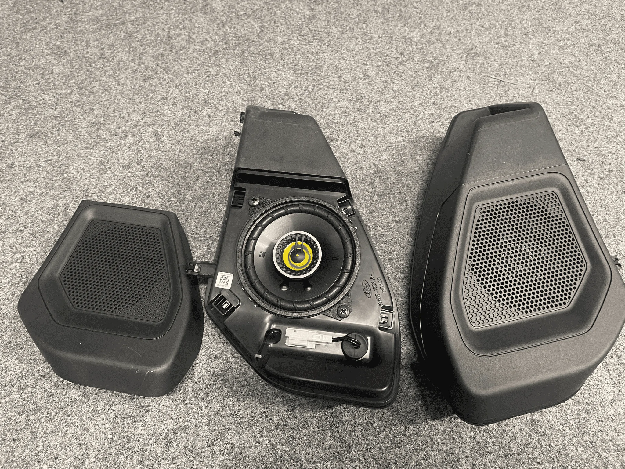 Ford Bronco Rear Speaker Pods with 4" Kickers 1677268683579