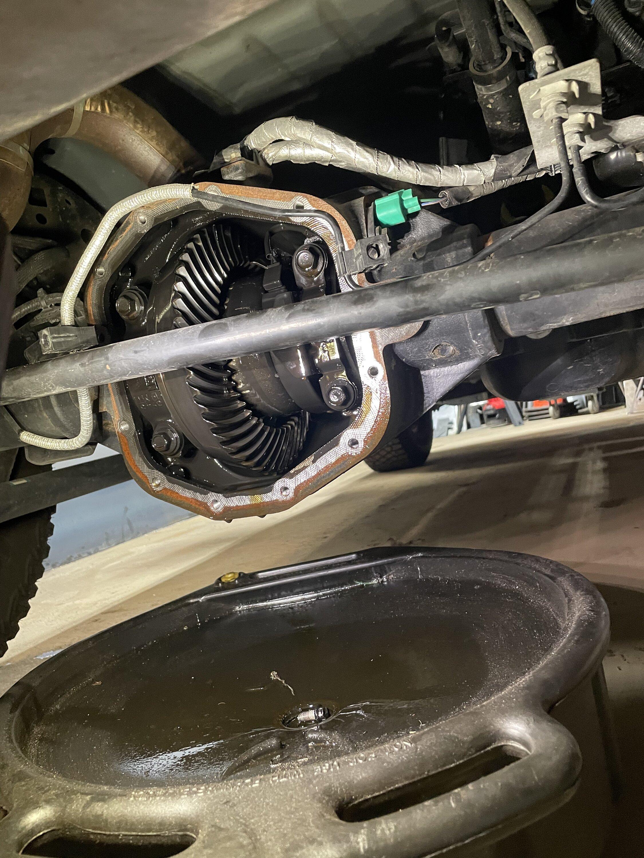 Ford Bronco Installed: Dana 44 M220 AdvanTek Nodular Differential Cover (From Jeep JL Wrangler) -- DIY IMG_2444