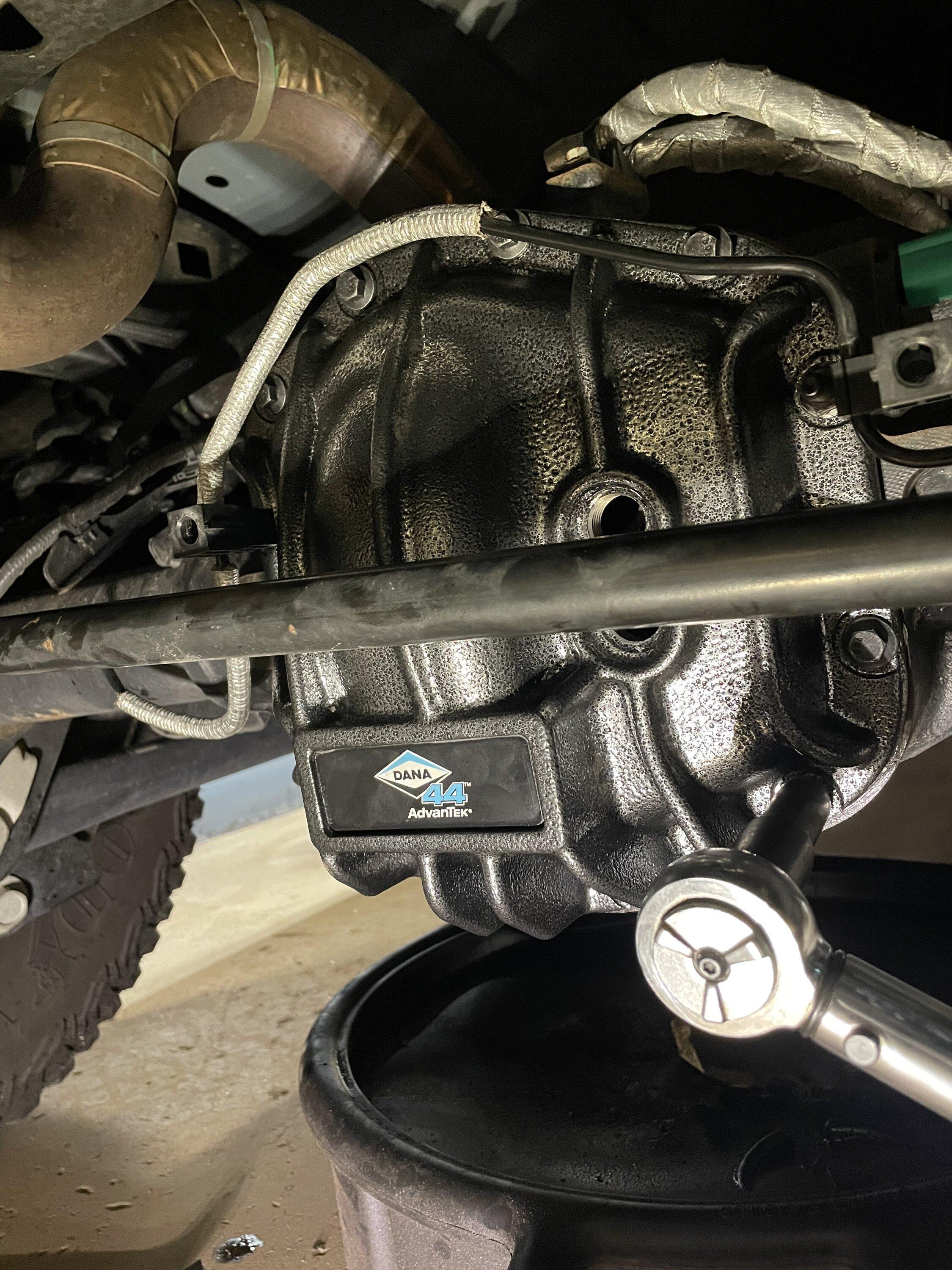 Ford Bronco Installed: Dana 44 M220 AdvanTek Nodular Differential Cover (From Jeep JL Wrangler) -- DIY IMG_2455