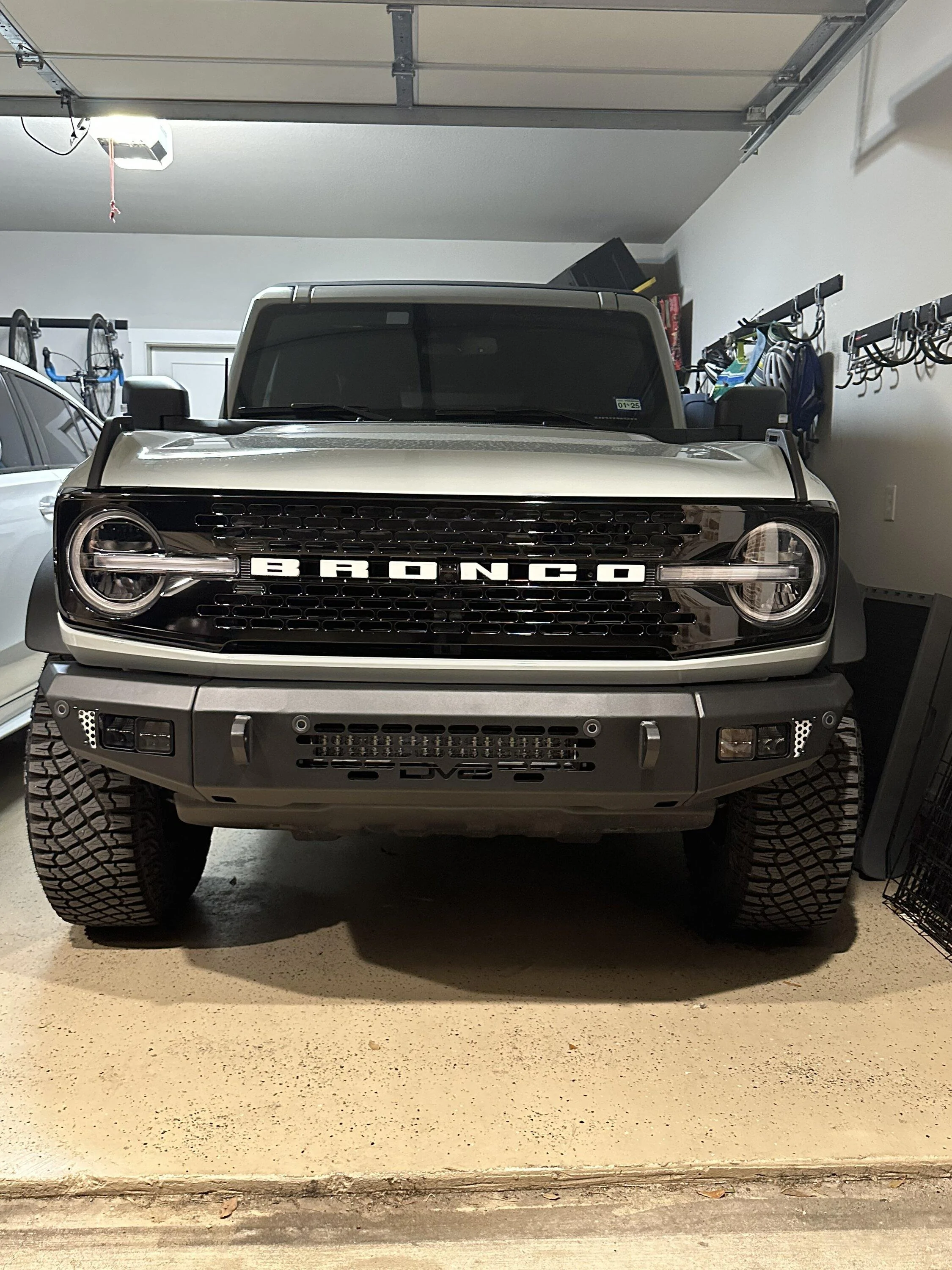 Ford Bronco DV8 OE bumper before and after B0509B6E-3D5C-43B7-81B9-E9BE661283B8