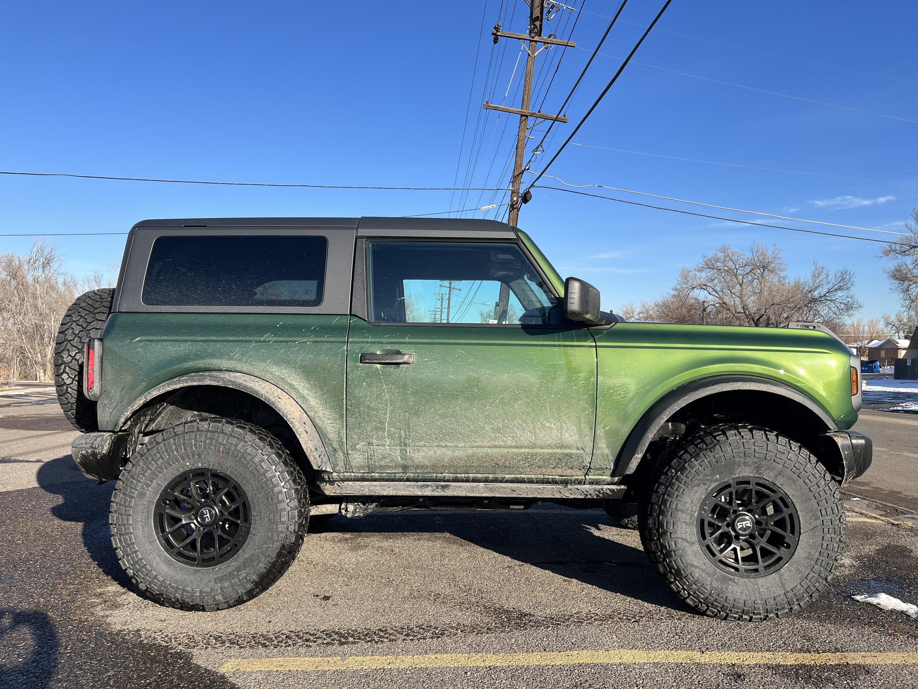 Ford Bronco ERUPTION GREEN Bronco Club 4FADCBF7-2830-4671-9EE8-E6F62554F5DF