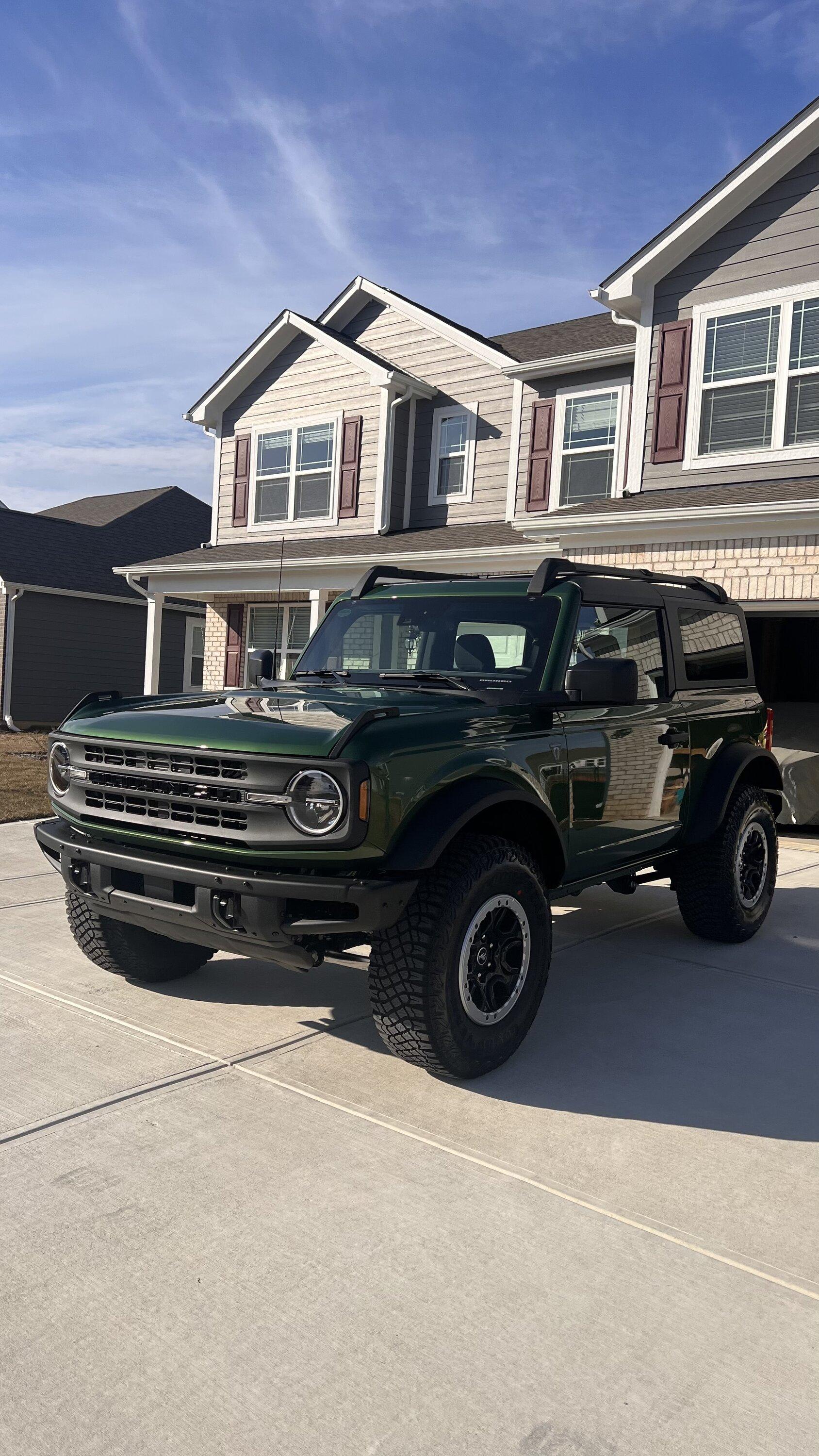 Ford Bronco ERUPTION GREEN Bronco Club 25792EF7-FD65-444C-9F51-3C68FBECD1ED