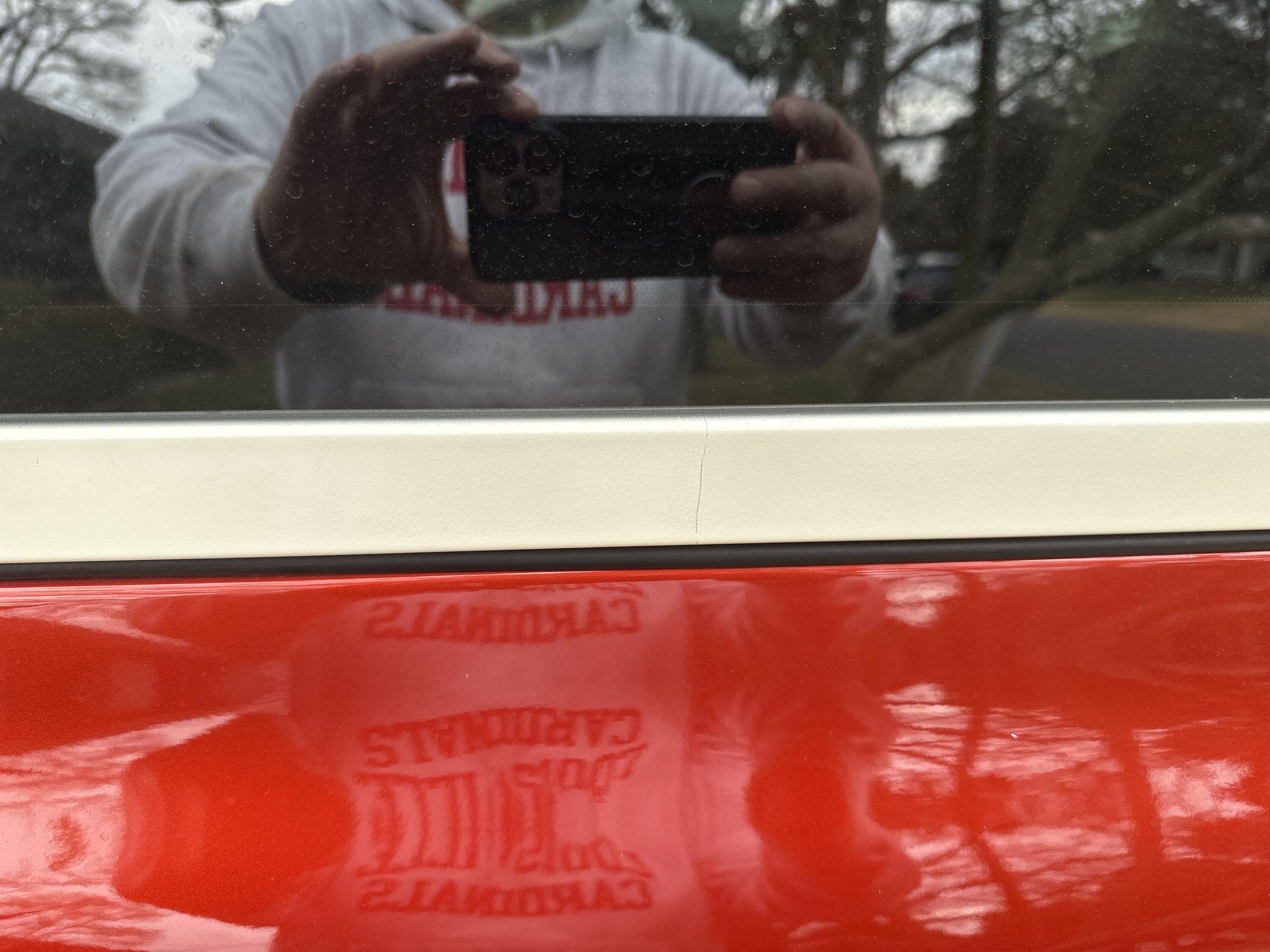 Ford Bronco Bronco Hard Top 2.0 Cracking image
