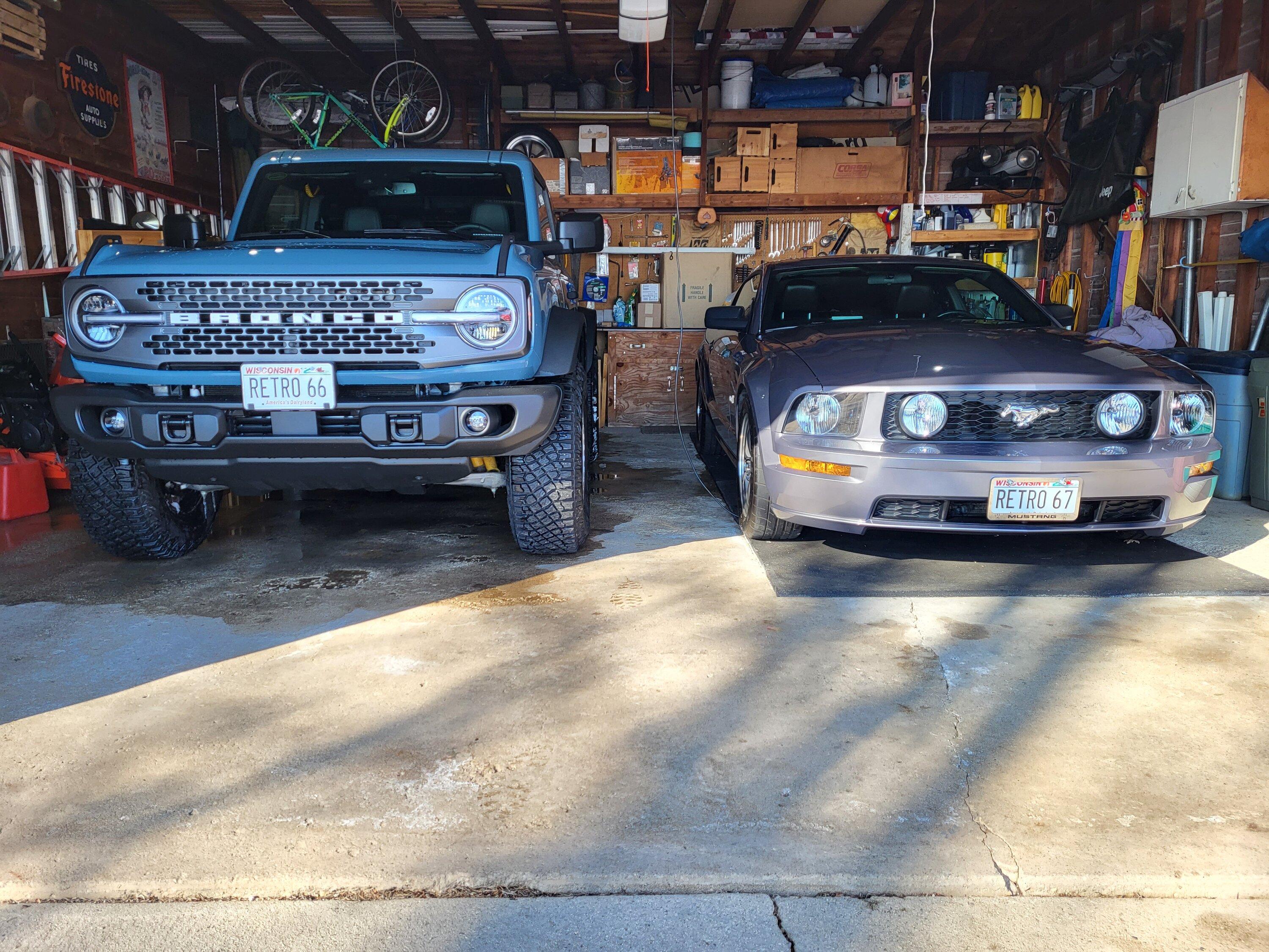 Ford Bronco Post your Bronco's garage mates! 20230225_144012