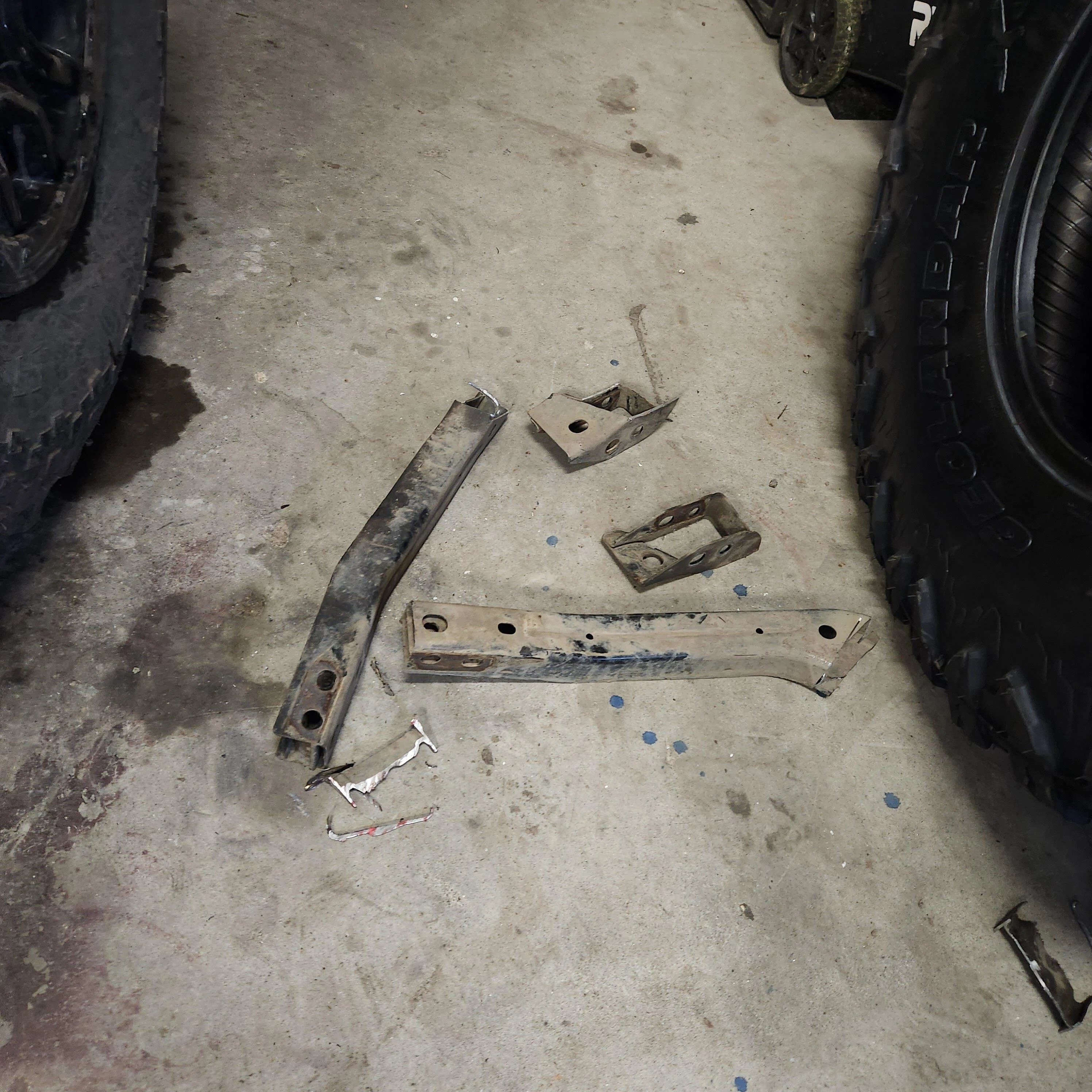 Ford Bronco What did you do TO / WITH your Bronco today? 👨🏻‍🔧🧰🚿🛠 20230226_180024