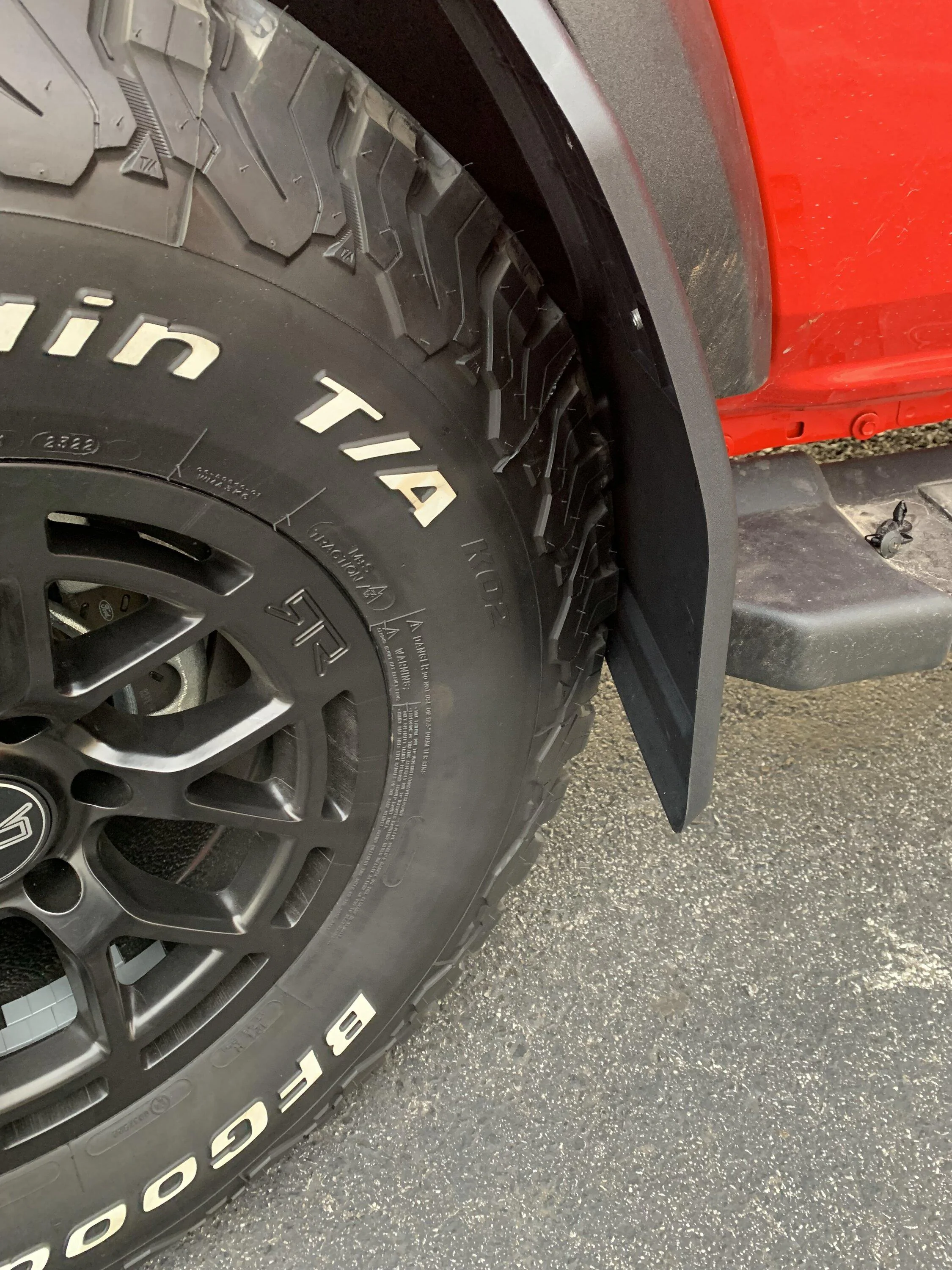 Ford Bronco Mabett mud flaps rubbing IMG_1022