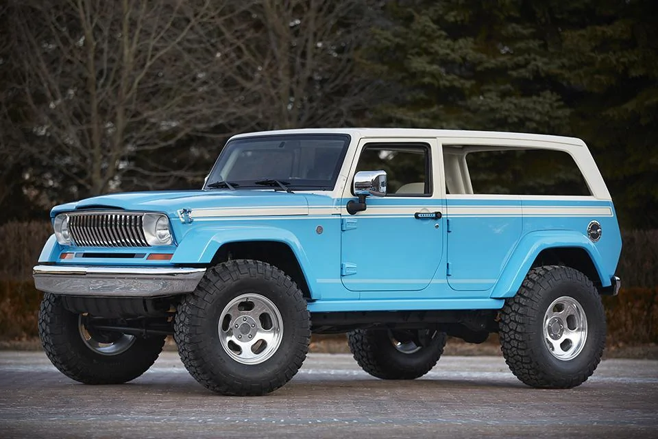Ford Bronco My thoughts on 2 door at Super Cel 1602453580020