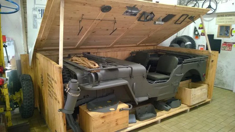 Ford Bronco The 2021 Bronco almost had a fold down windshield 11329756_1653148924904529_1555186367659558718_n