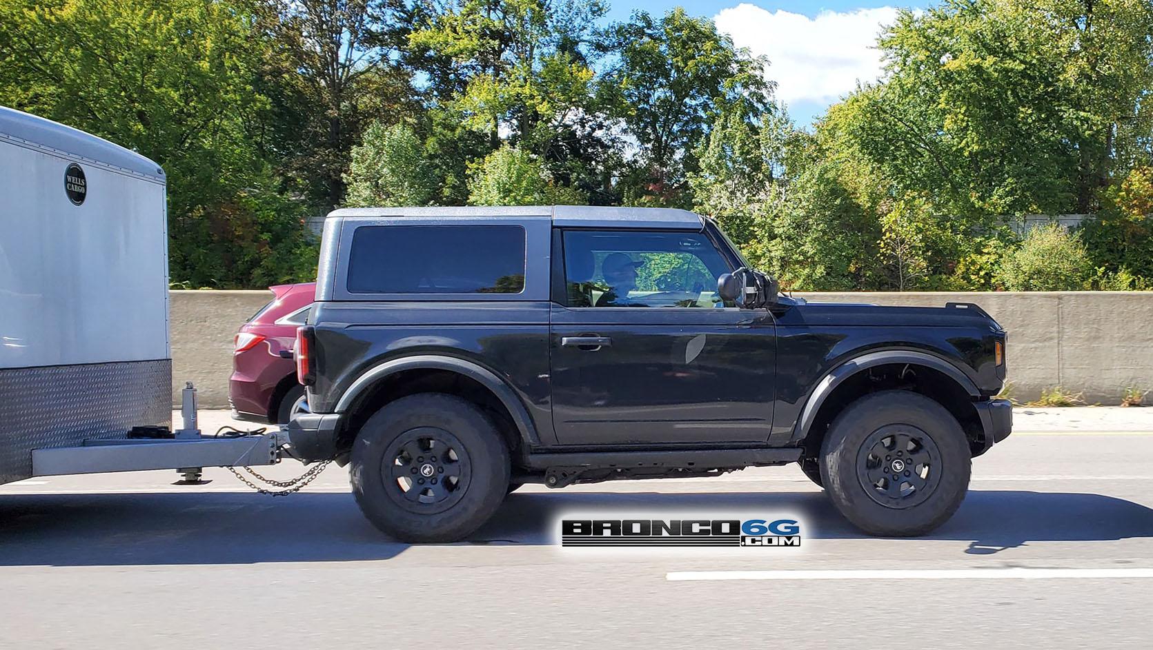 Ford Bronco Spotted: 2 Door Bronco Towing Trailer 2021 Bronco 2 Door Towing Trailer 1