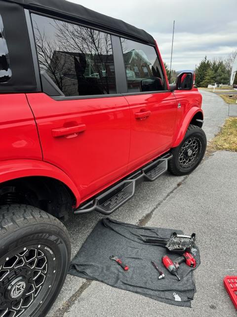 Ford Bronco RACE RED Bronco Club EB0B9919-A384-4240-9E05-7D38C9AA98DA