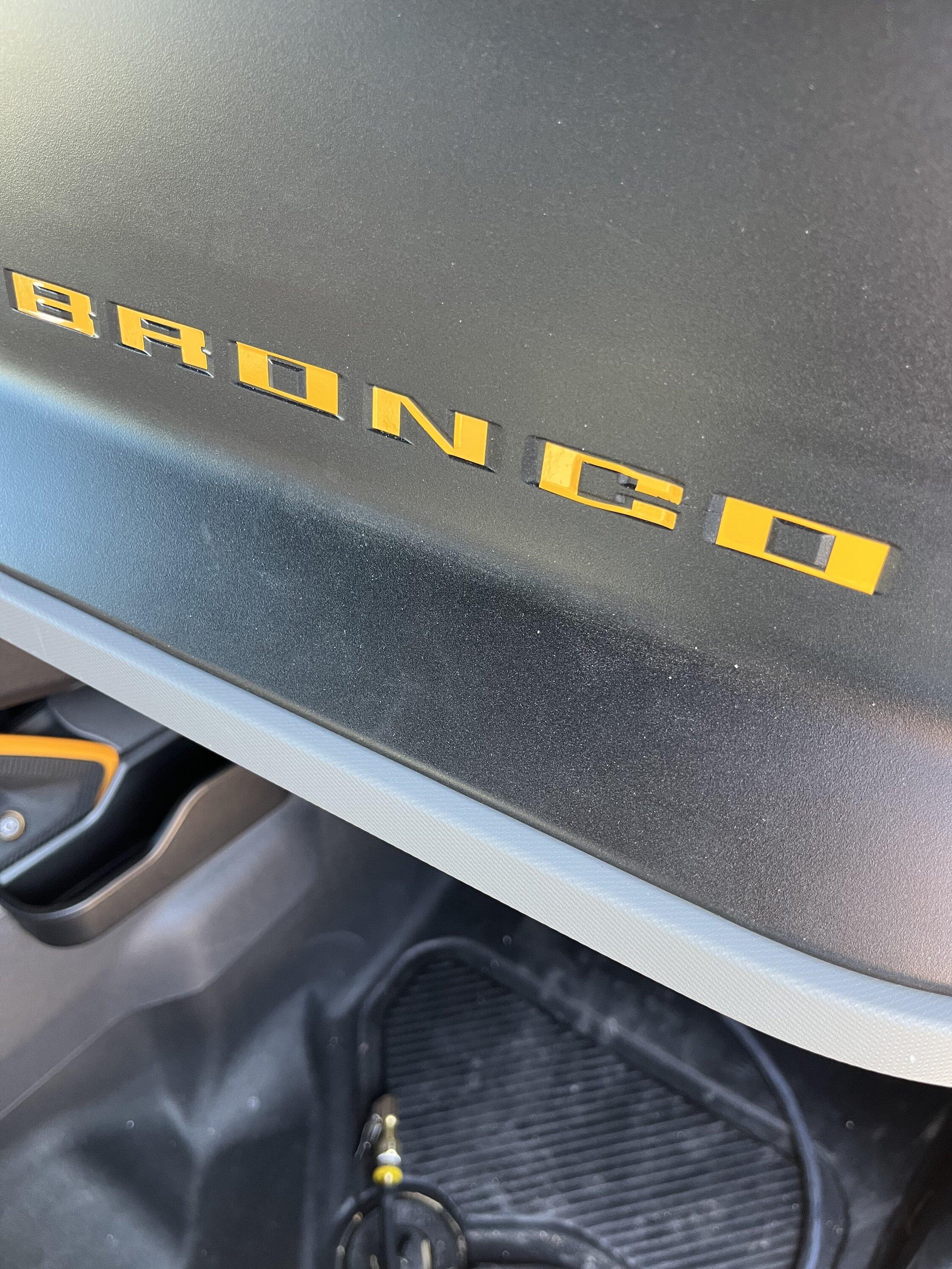 Ford Bronco My Custom DIY Dashboard Rail Mount D6F4B167-7CD2-47B7-B2A4-CEA3FC8185F4