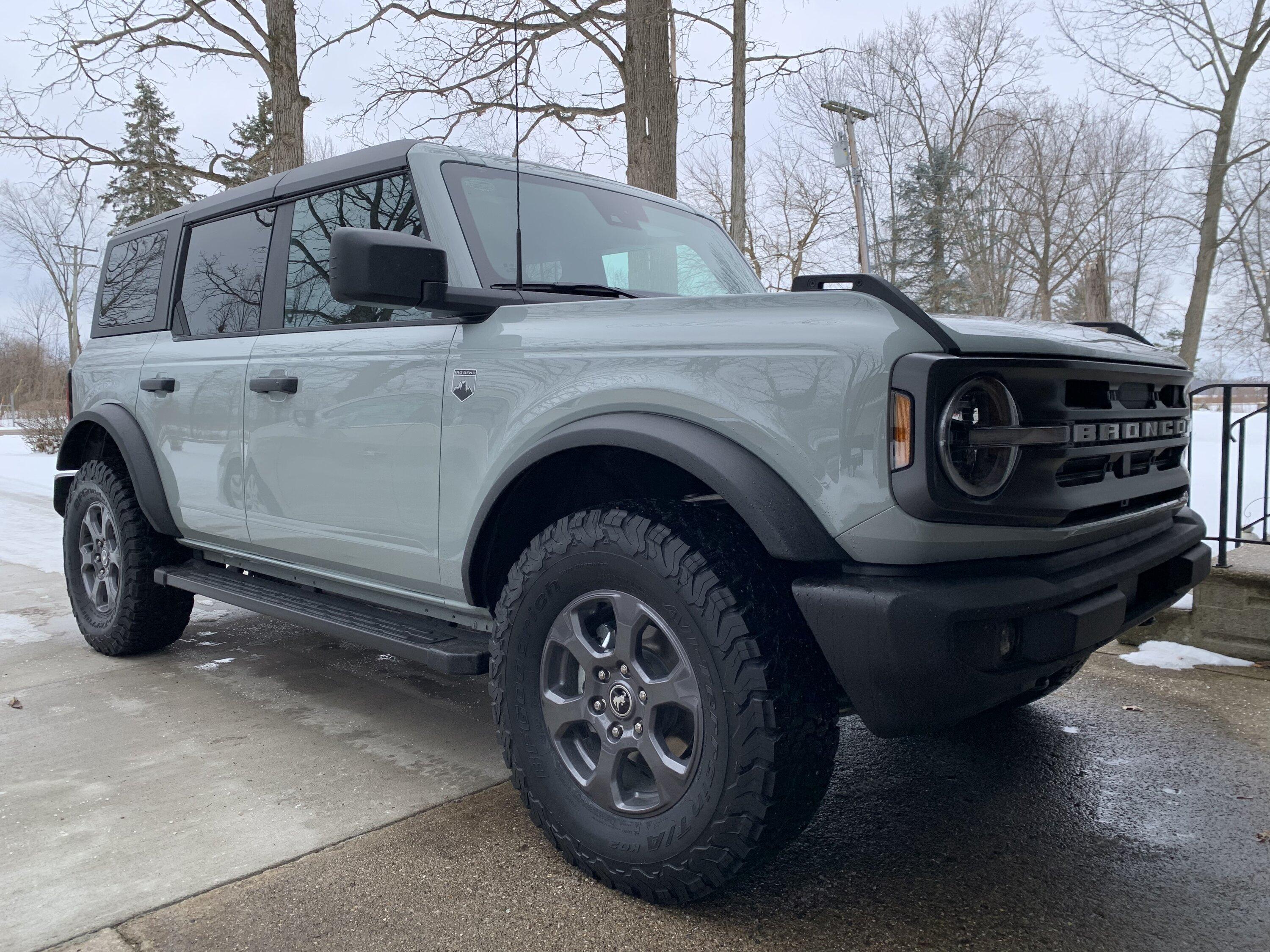 Ford Bronco New to group 1351E26B-9361-4207-8E7D-51D6AAE3937C