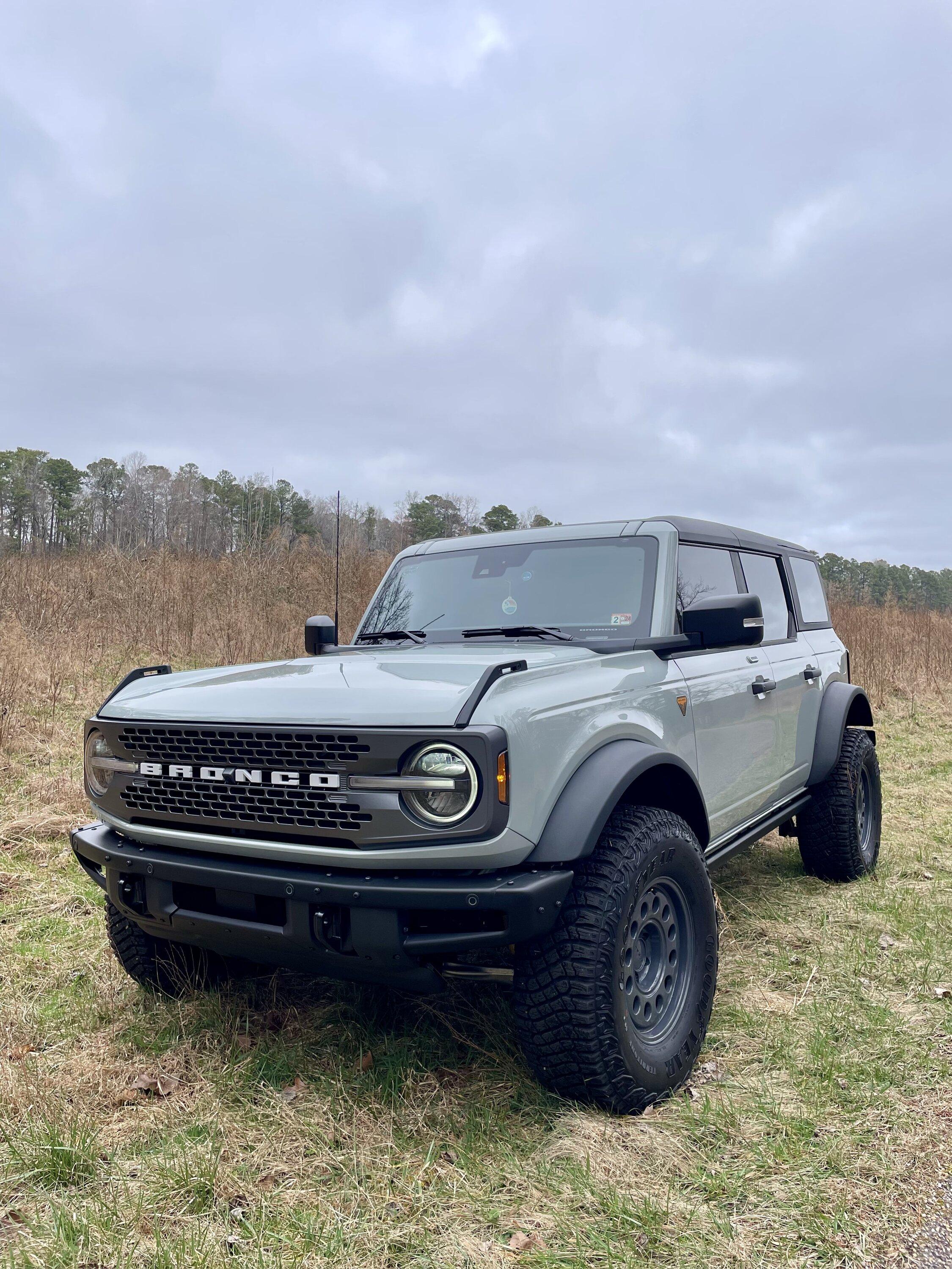 Ford Bronco CACTUS GRAY Bronco Club IMG_1455