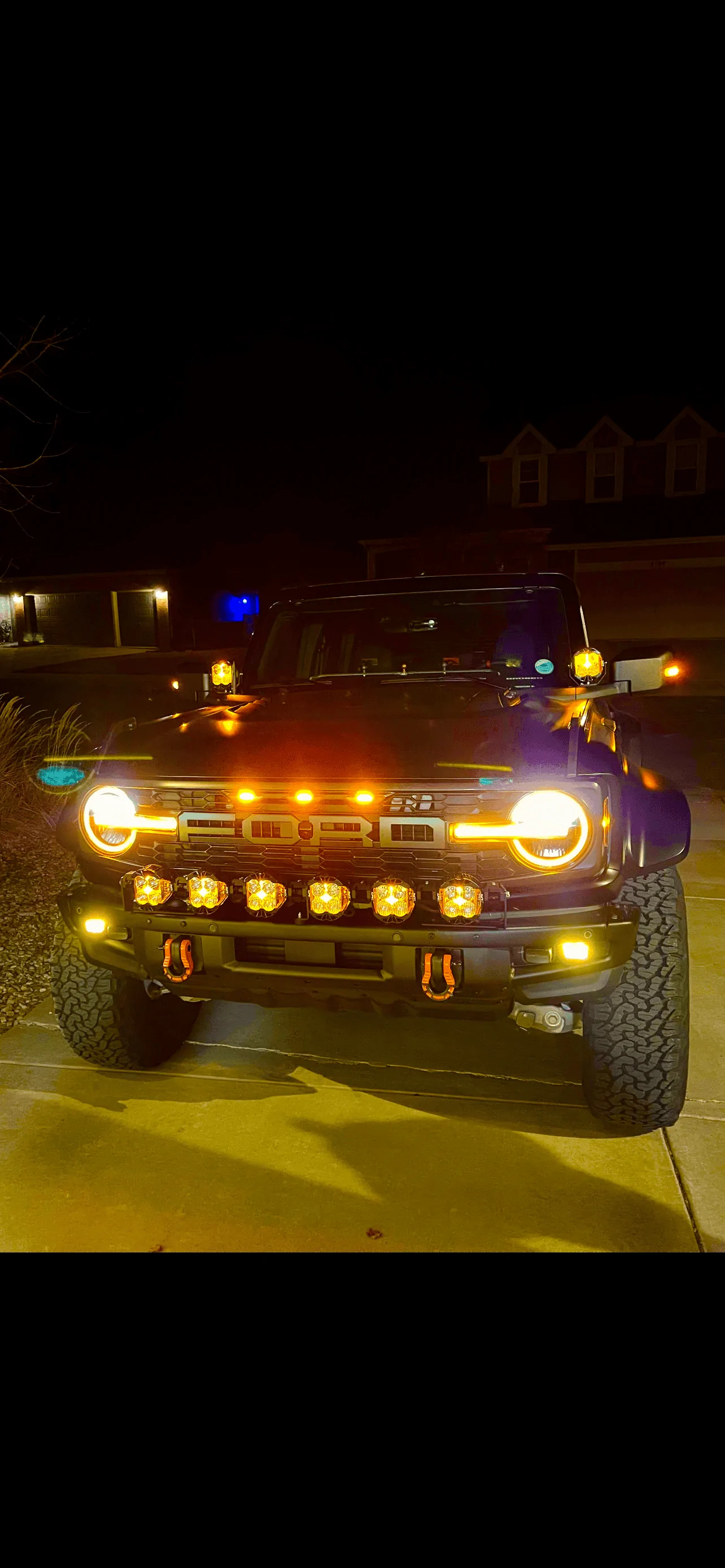 Ford Bronco Bronco Raptor With Proper Lights Setup E63C2DD7-E6B4-4863-A0DE-C2E666CAE969