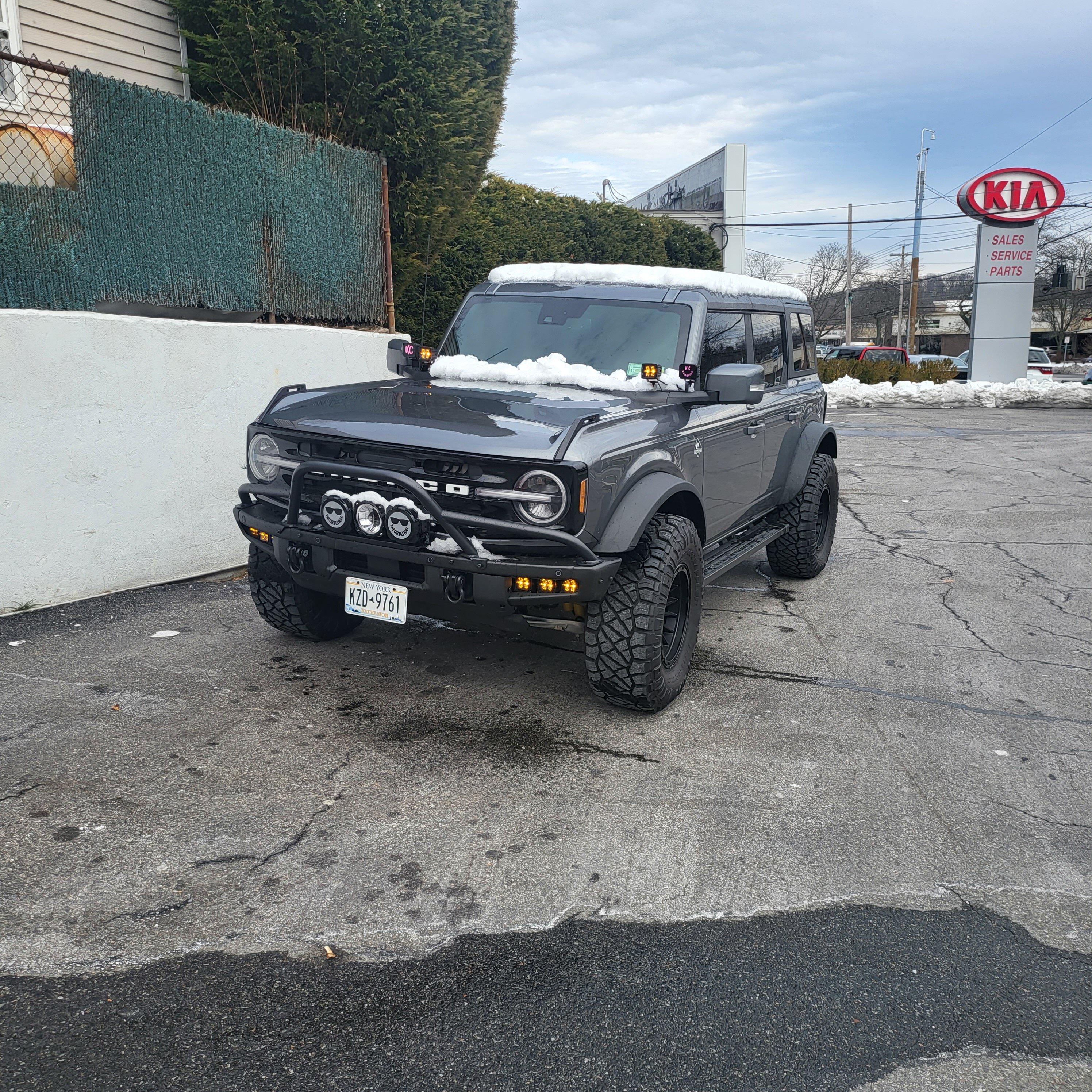 Ford Bronco Jcr pre runner bar and gravity KC bar installed 20230301_150825