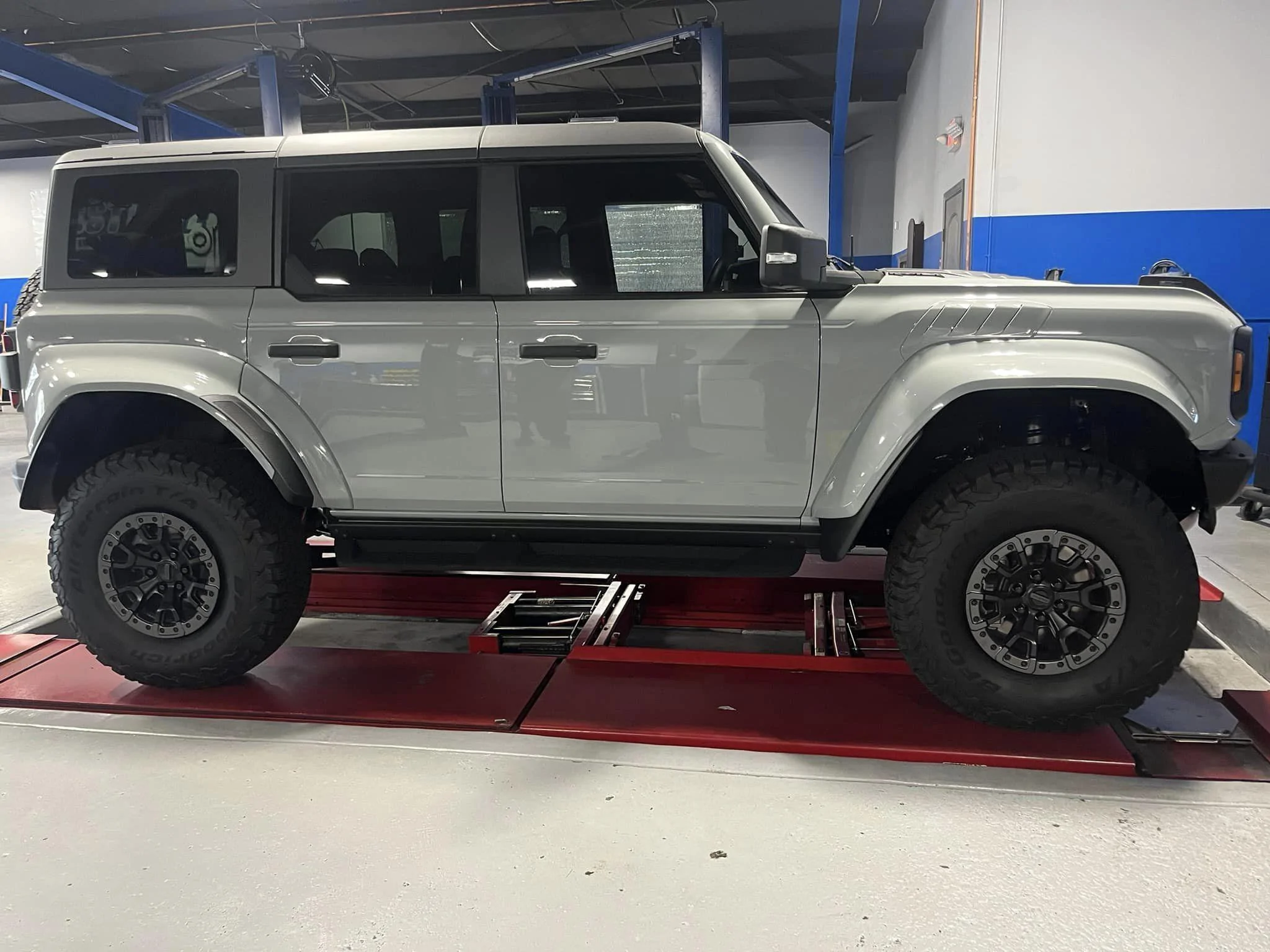 Ford Bronco CACTUS GRAY Bronco RAPTOR Photos Thread 334175020_880645676334354_897945353210809016_n-jpg