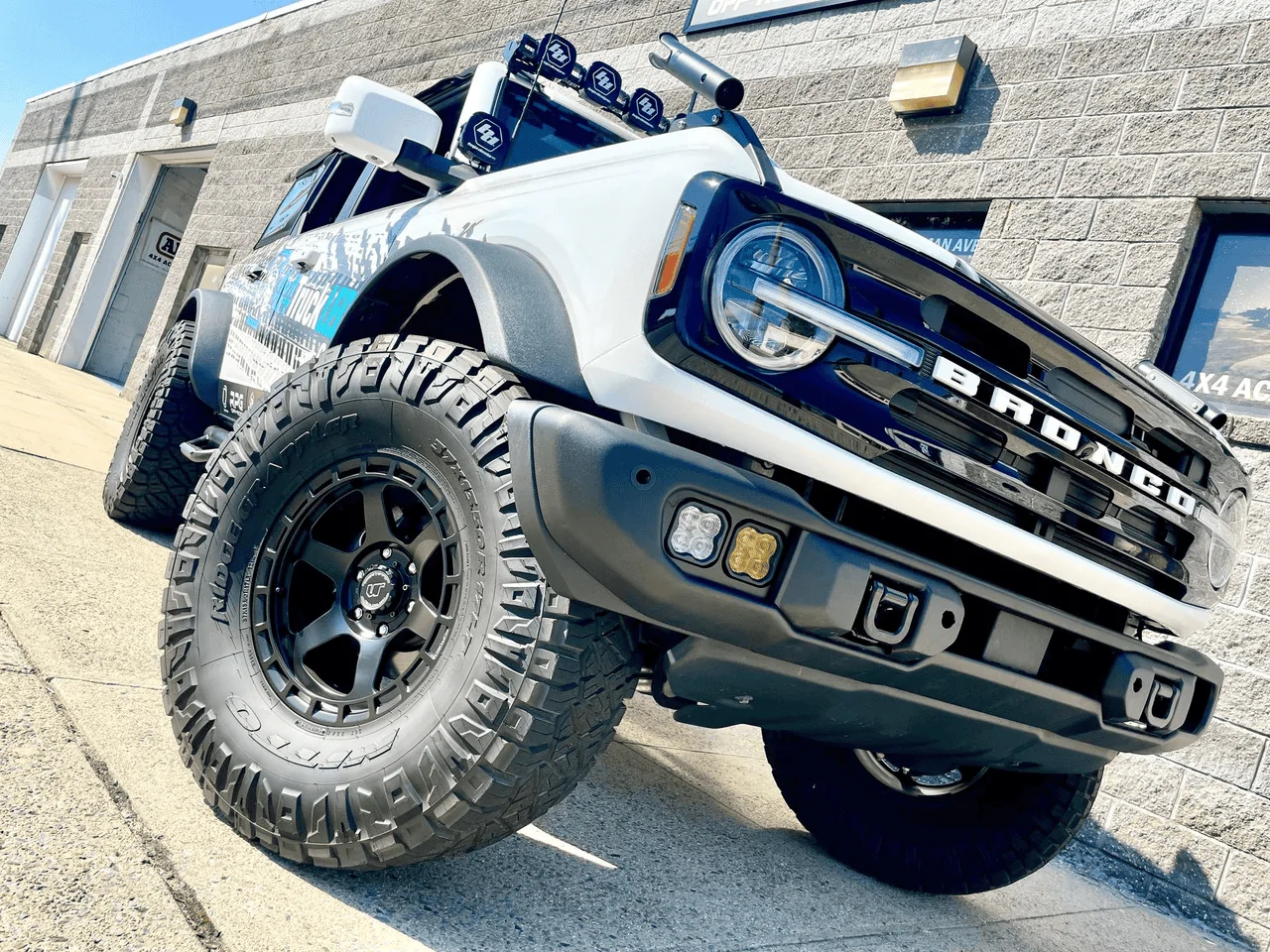 Ford Bronco Adding off-road lights to the Capable Bumper ? 1677774271194