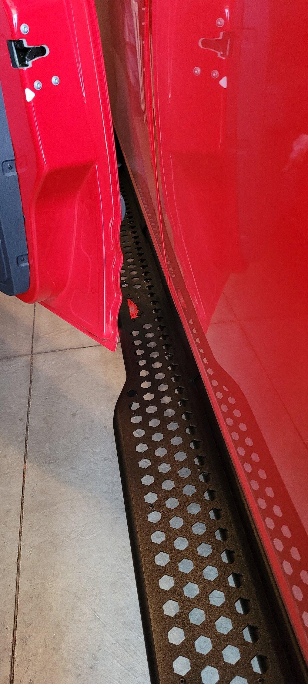 Ford Bronco Others experiences with IAG step bars? 20230124_163359
