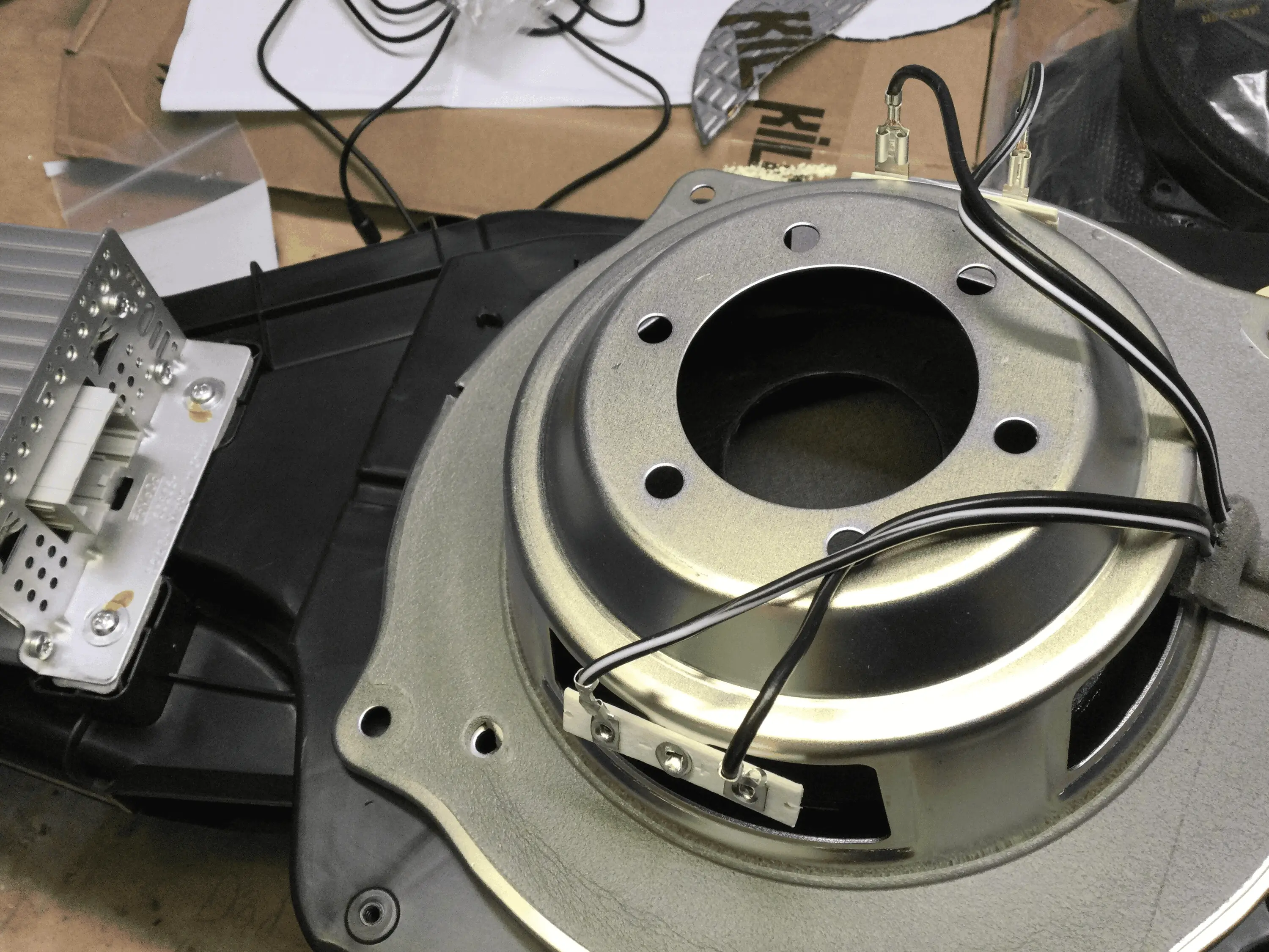 Ford Bronco 2023 2-Door Base FakeSquatch build 1677775048037