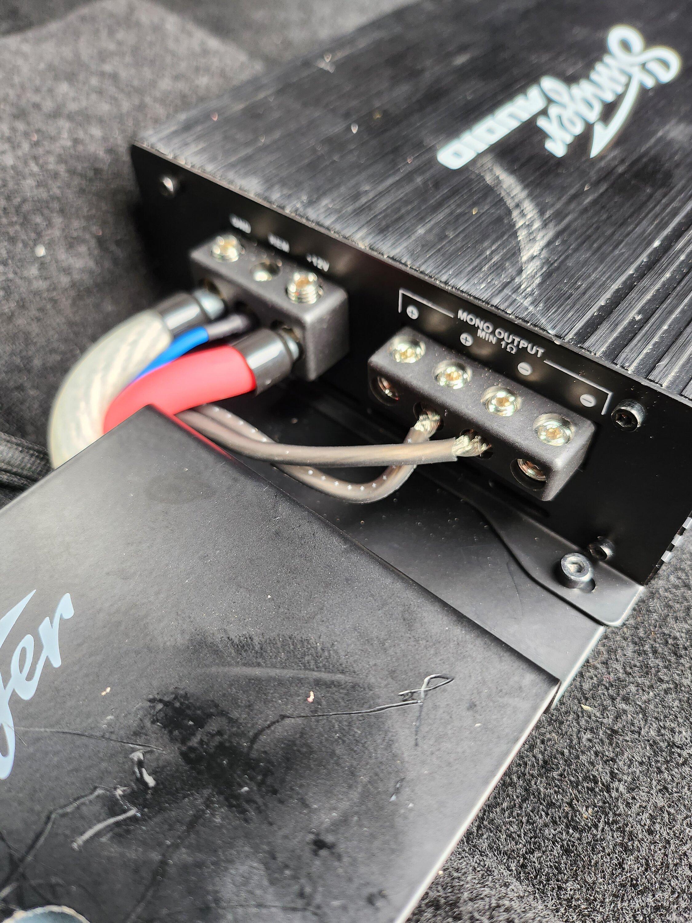 Ford Bronco Stinger tailgate sub installed, Stinger 700w amp install under driver seat with pics, 6.5 Mabett rear Kickers 20230301_141142