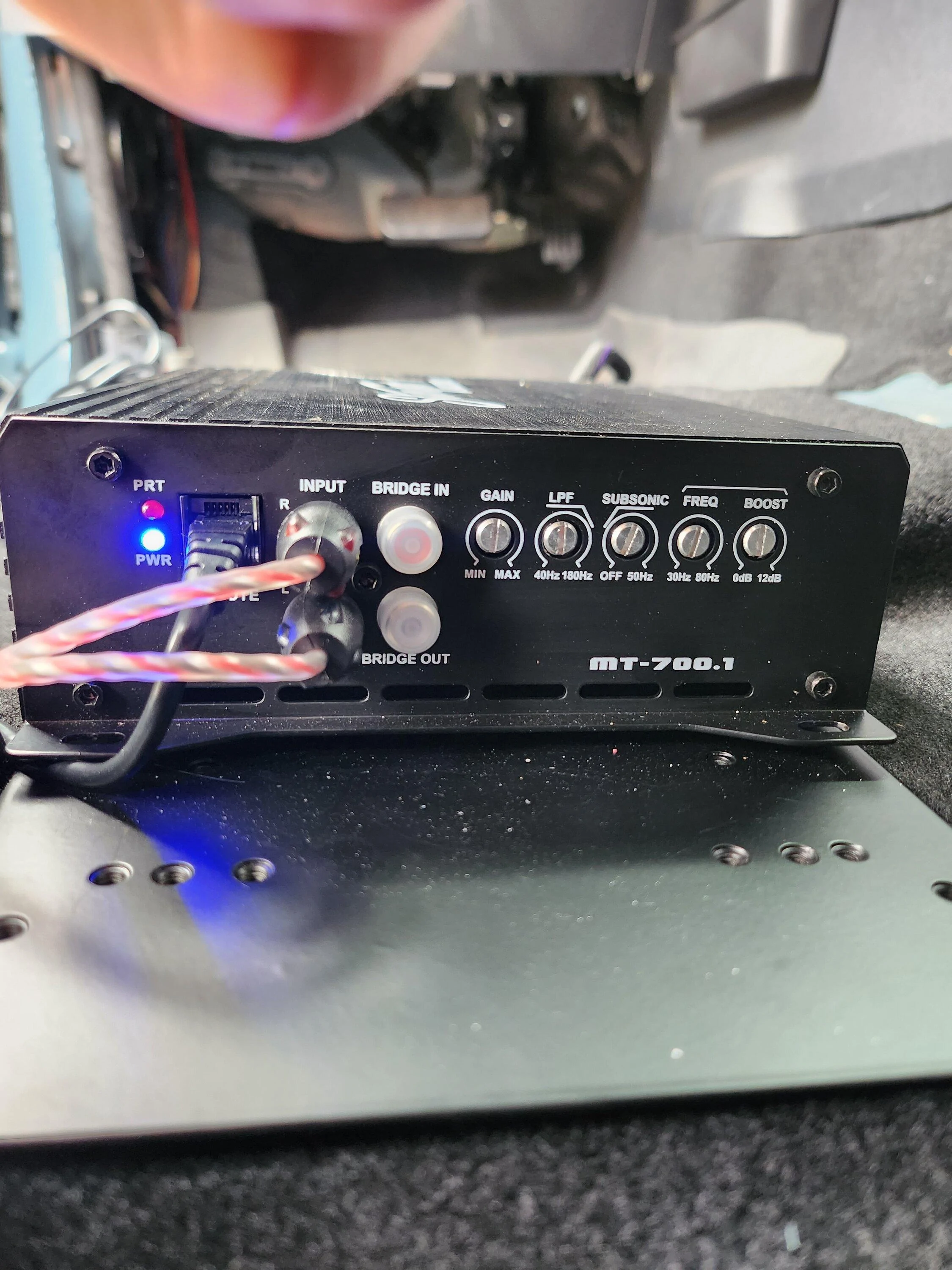 Ford Bronco Stinger tailgate sub installed, Stinger 700w amp install under driver seat with pics, 6.5 Mabett rear Kickers 20230301_141153