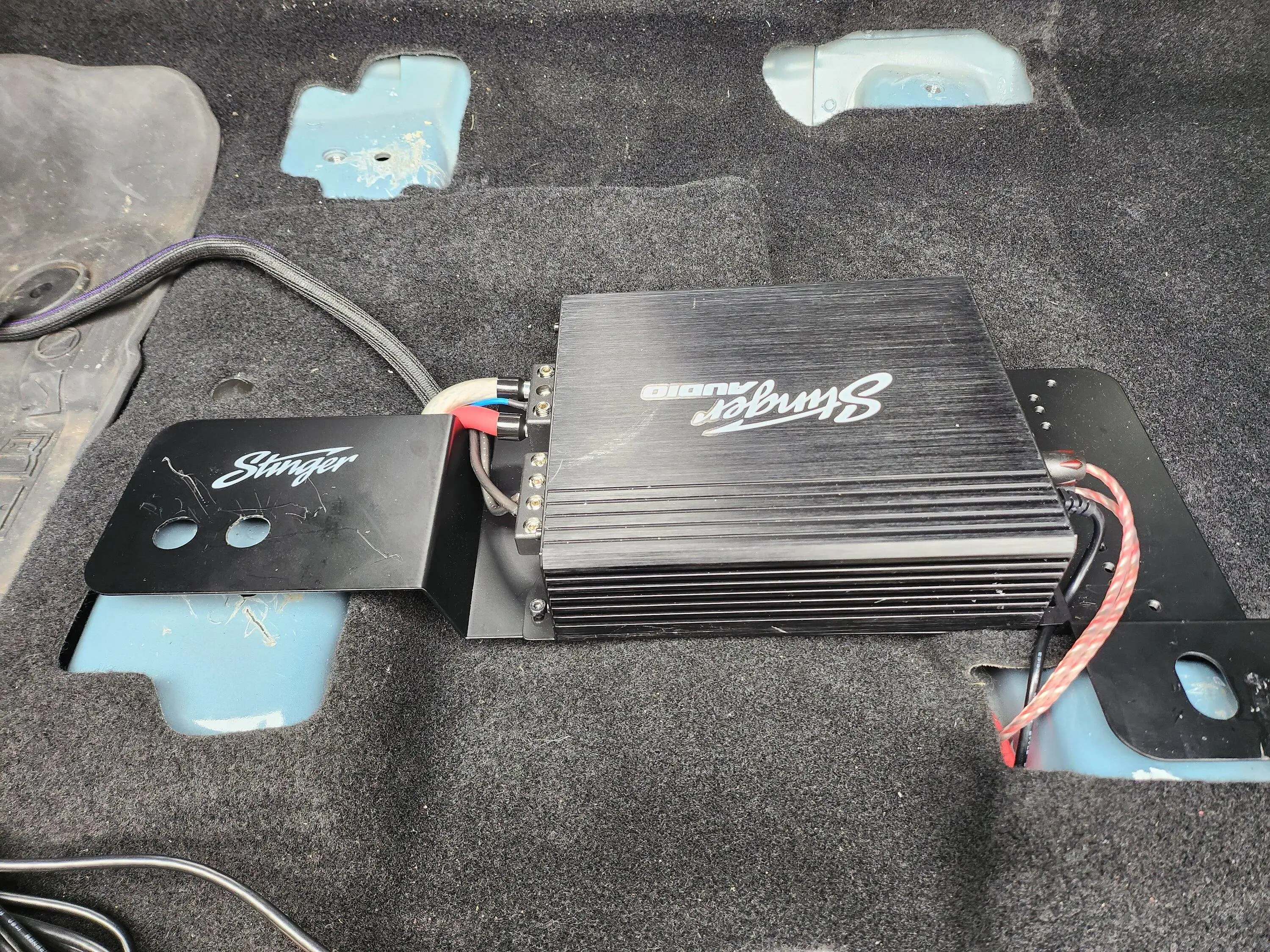 Ford Bronco Stinger tailgate sub installed, Stinger 700w amp install under driver seat with pics, 6.5 Mabett rear Kickers 20230301_141200