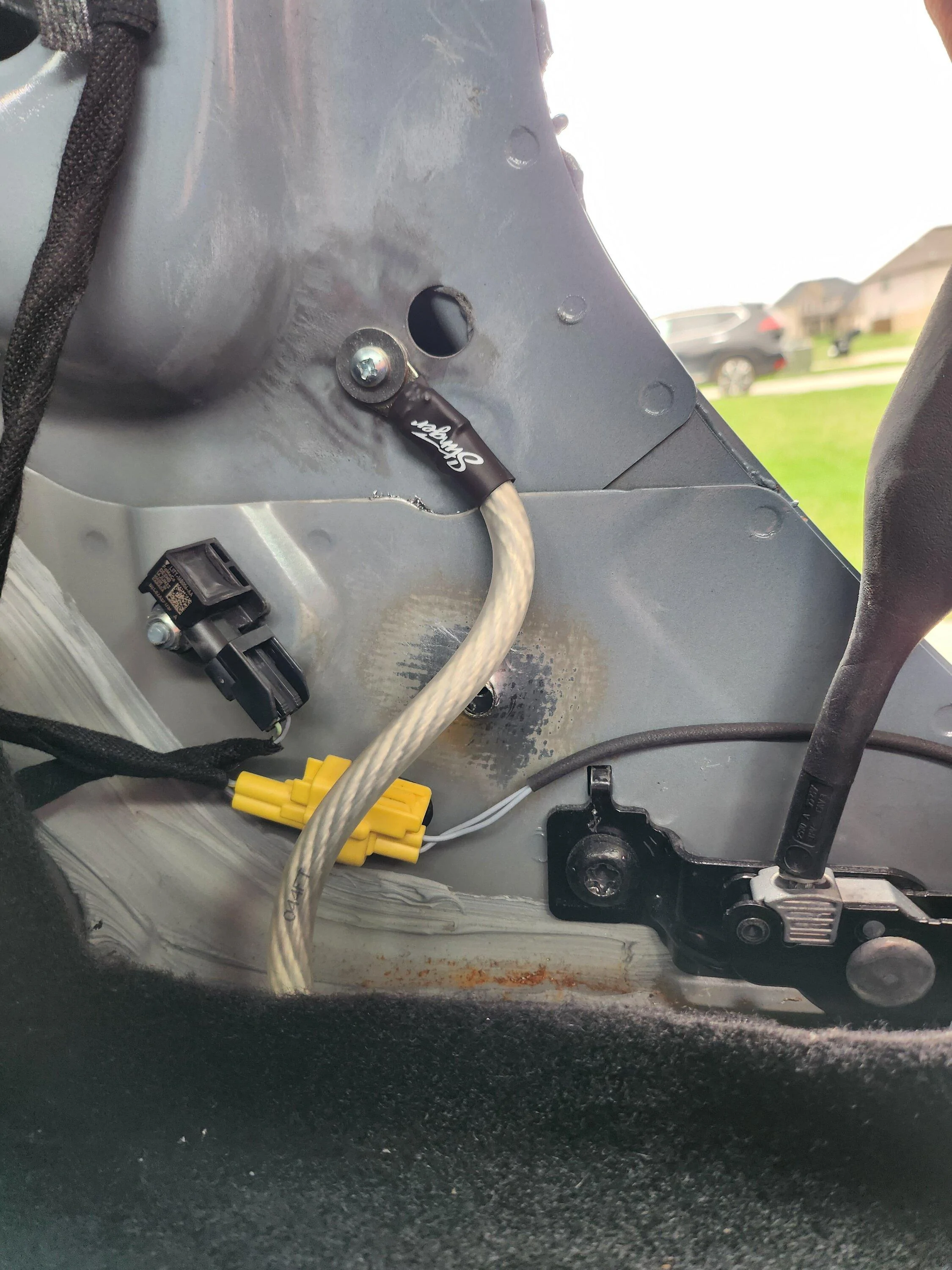 Ford Bronco Stinger tailgate sub installed, Stinger 700w amp install under driver seat with pics, 6.5 Mabett rear Kickers 20230301_141208