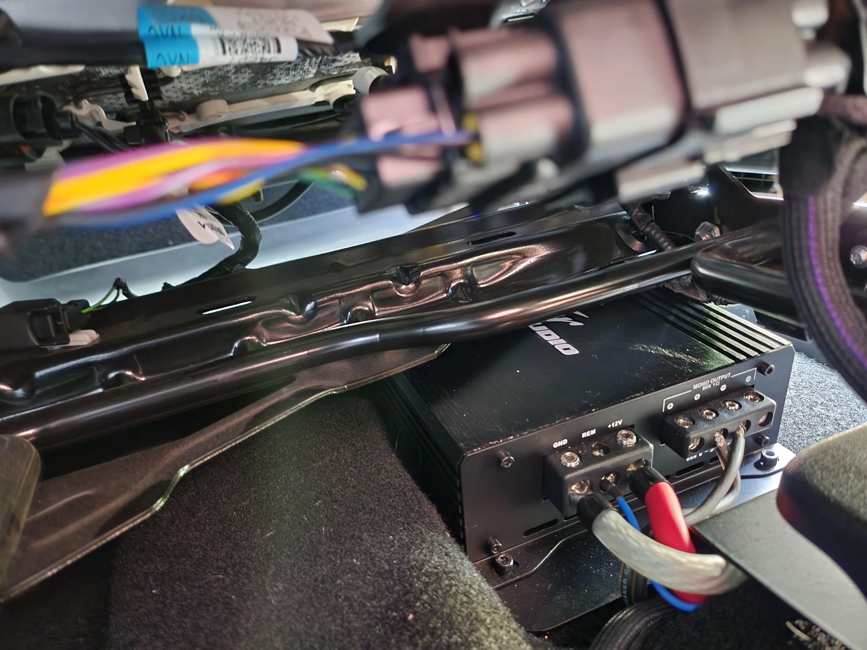 Ford Bronco Stinger tailgate sub installed, Stinger 700w amp install under driver seat with pics, 6.5 Mabett rear Kickers 20230301_150117