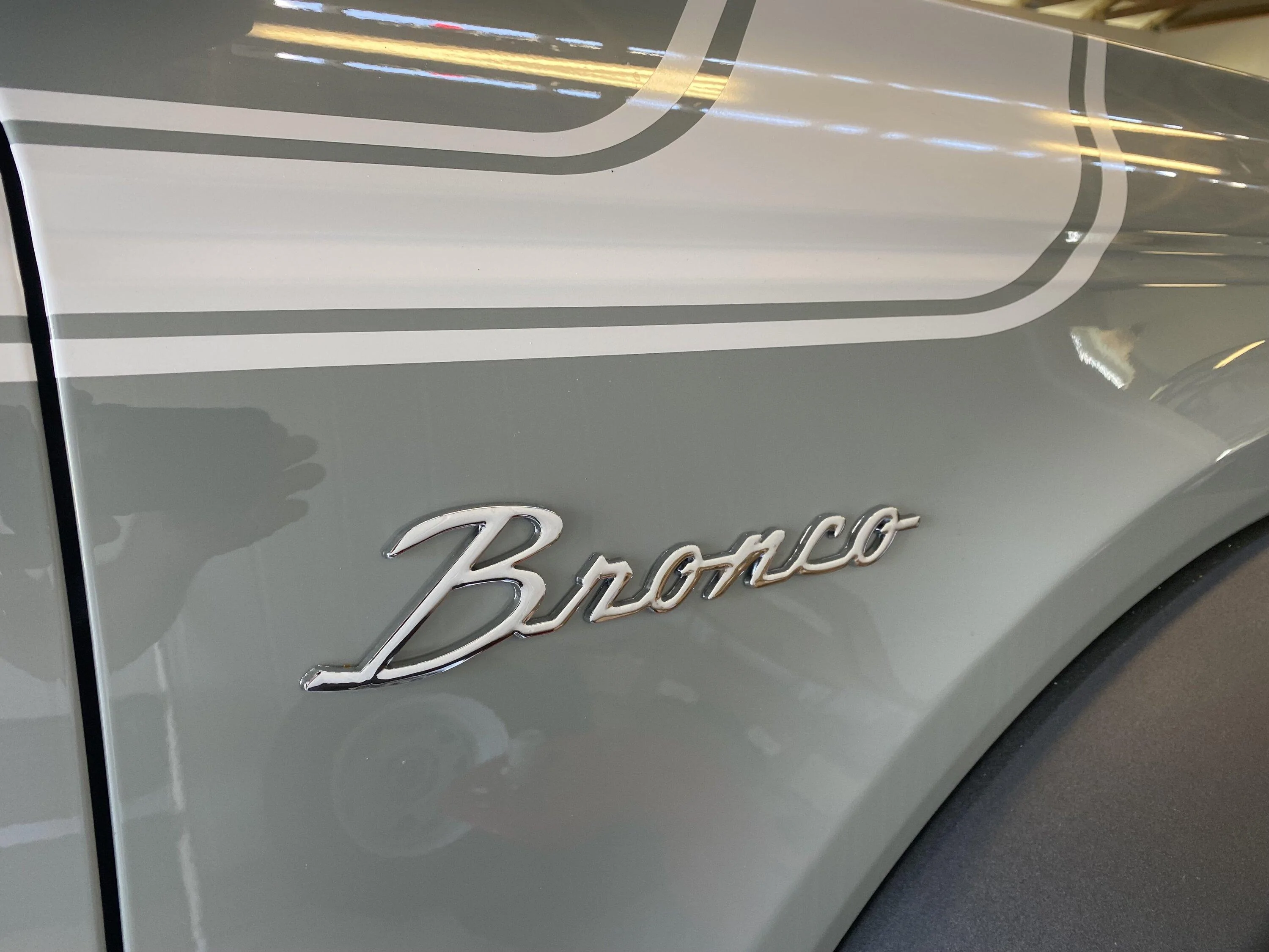 Ford Bronco 2023 2-Door Cactus Gray Special Decor Build IMG_0625