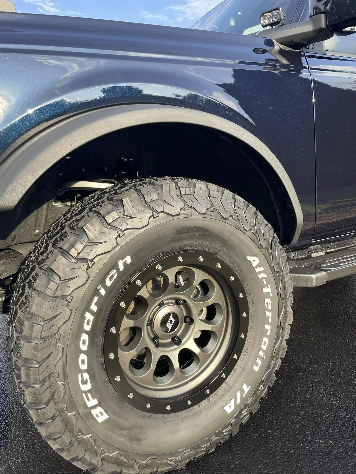 Ford Bronco SCS Blaze10 Wheels 64D09F3F-D403-4DA6-85CD-7DBFBF863599